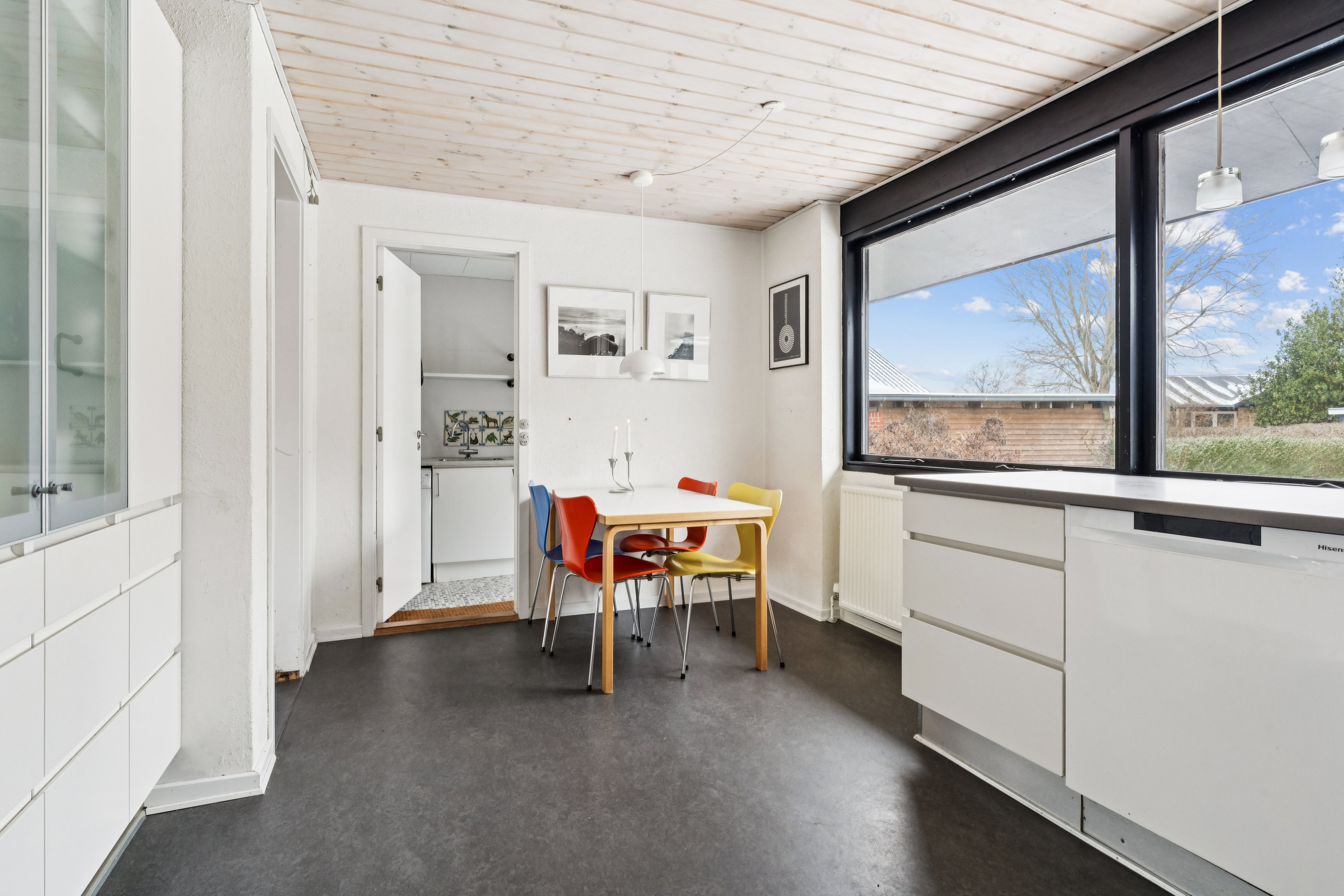 Fremhævet køkken billede i fuldskærmstilstand. Billede af Bavnevangen 19, 9210 Aalborg SØ