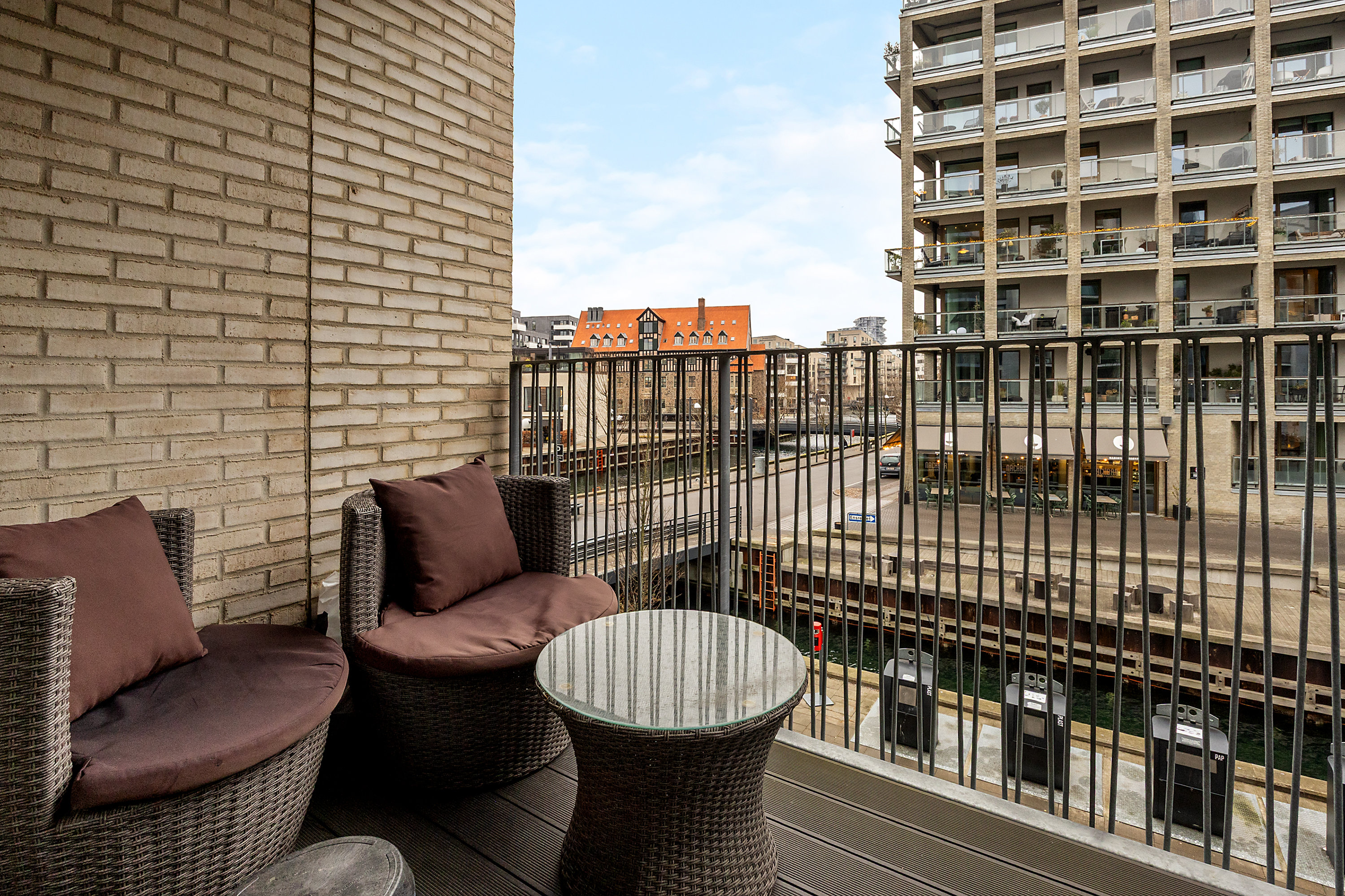 Fremhævet altan billede i fuldskærmstilstand. Billede af Willy Brandts Vej 7, 1. mf., 2450 København SV