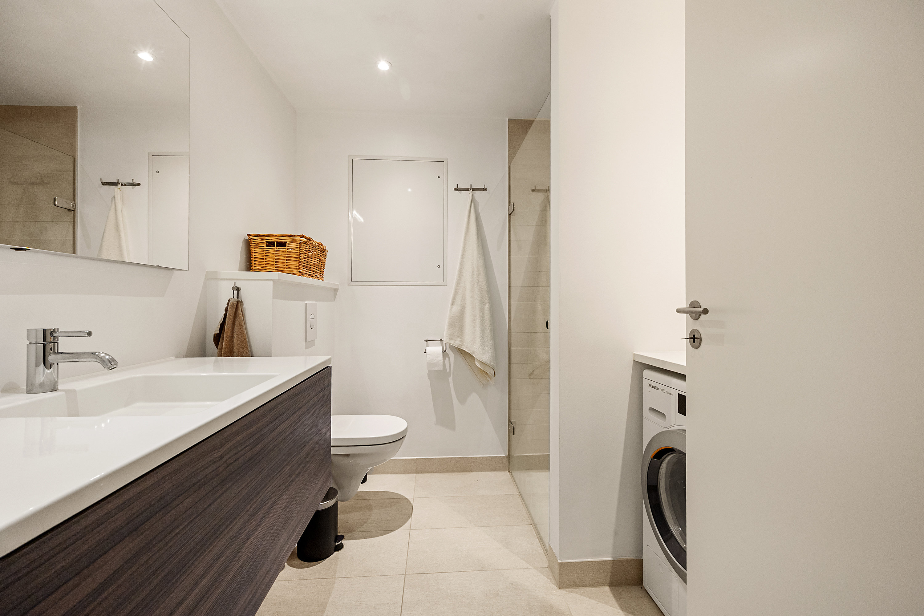 Fremhævet badeværelse billede i fuldskærmstilstand. Billede af Willy Brandts Vej 7, 1. mf., 2450 København SV