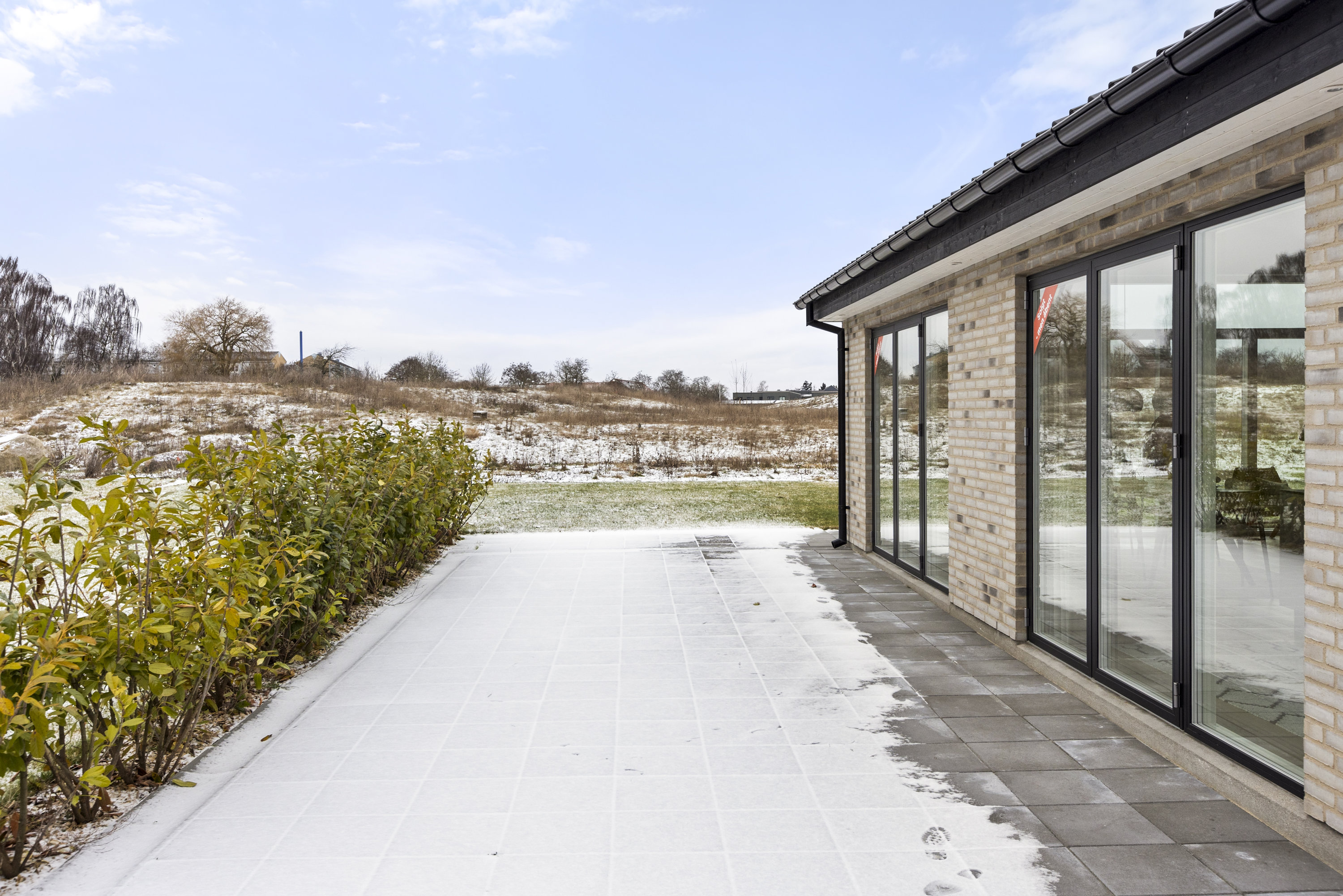 Fremhævet terrasse billede i fuldskærmstilstand. Billede af Klintevænget 29, 4130 Viby Sjælland