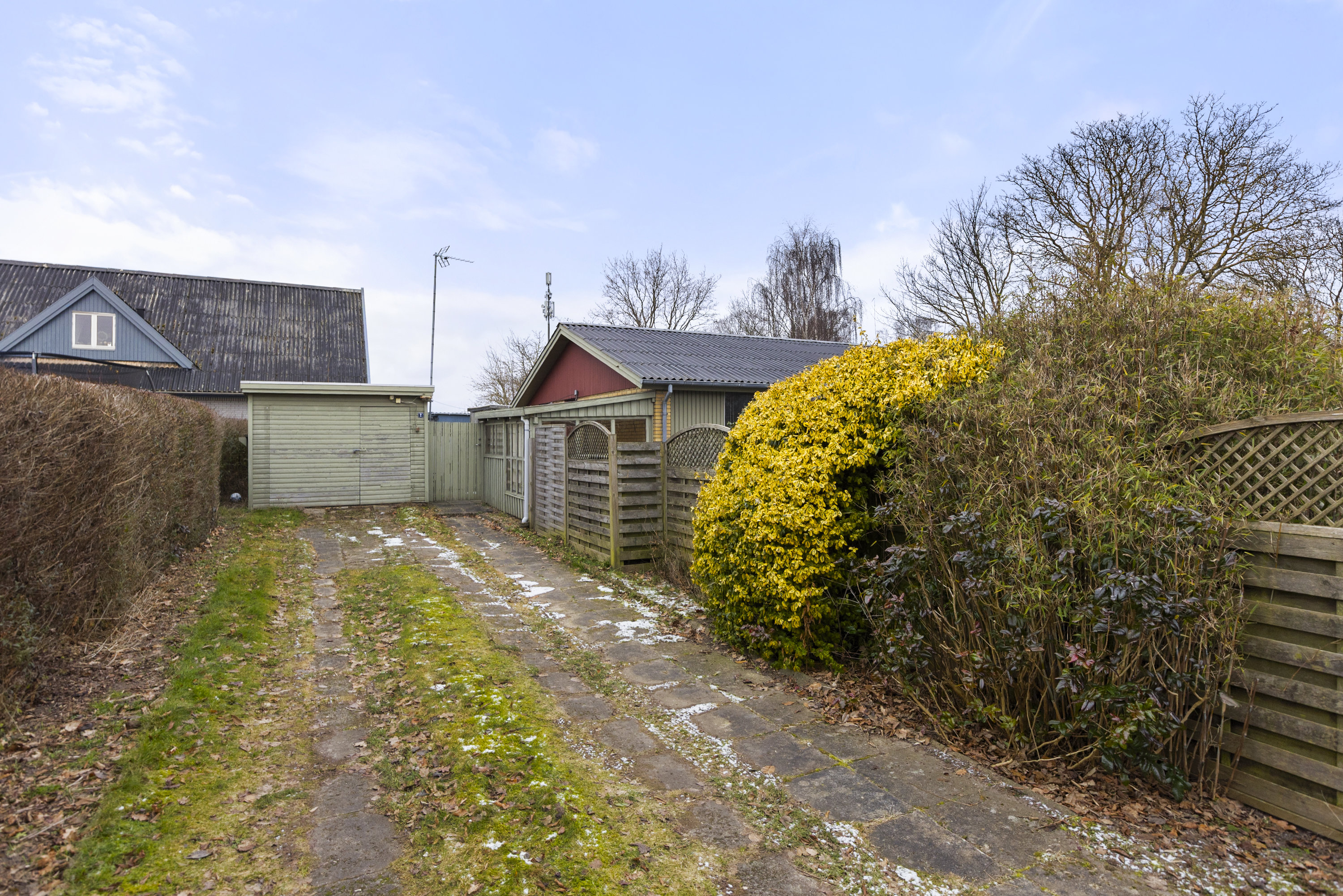 Fremhævet indkørsel billede i fuldskærmstilstand. Billede af Tranevej 2, Gershøj, 4070 Kirke Hyllinge