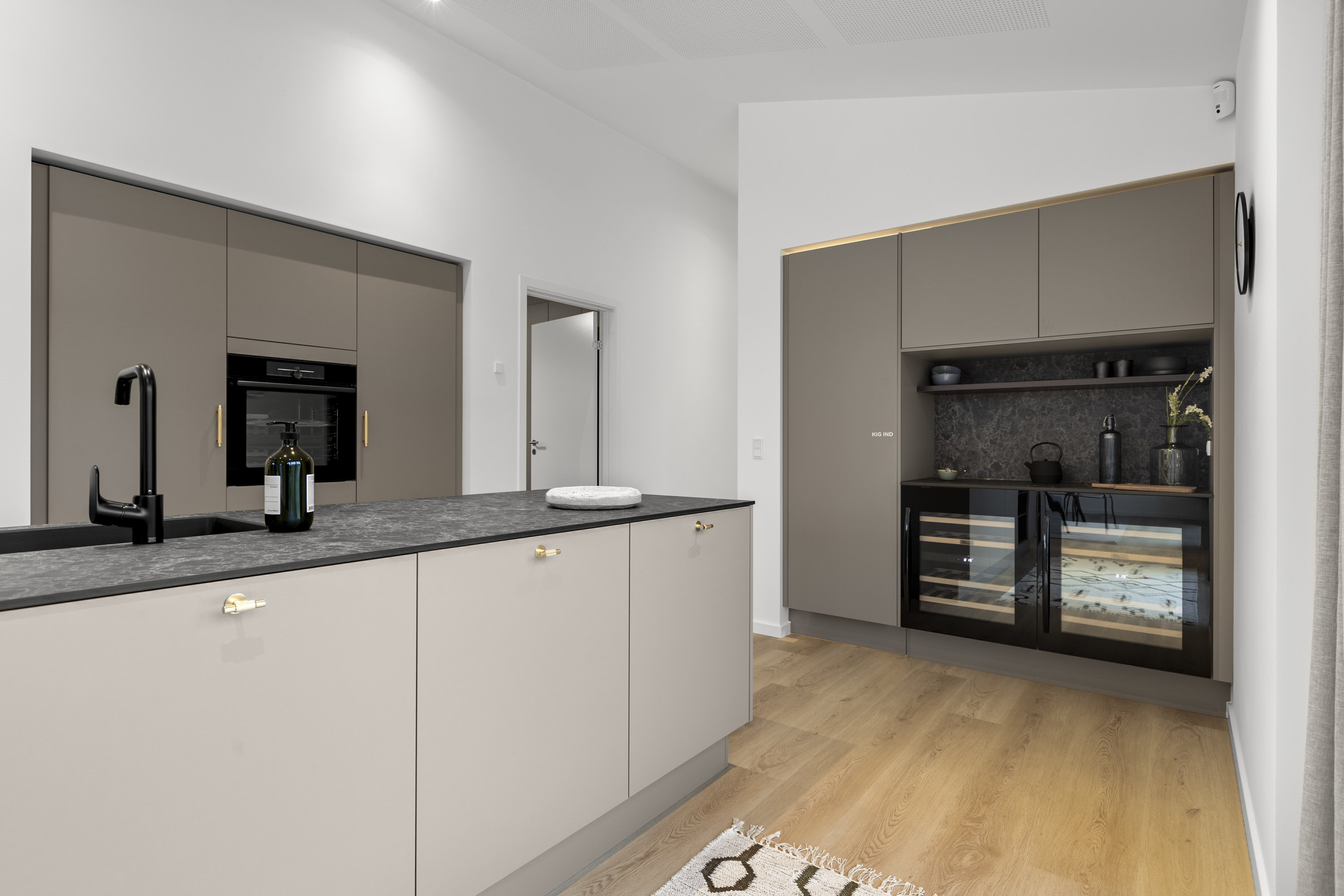 Fremhævet køkken billede i fuldskærmstilstand. Billede af Klintevænget 29, 4130 Viby Sjælland