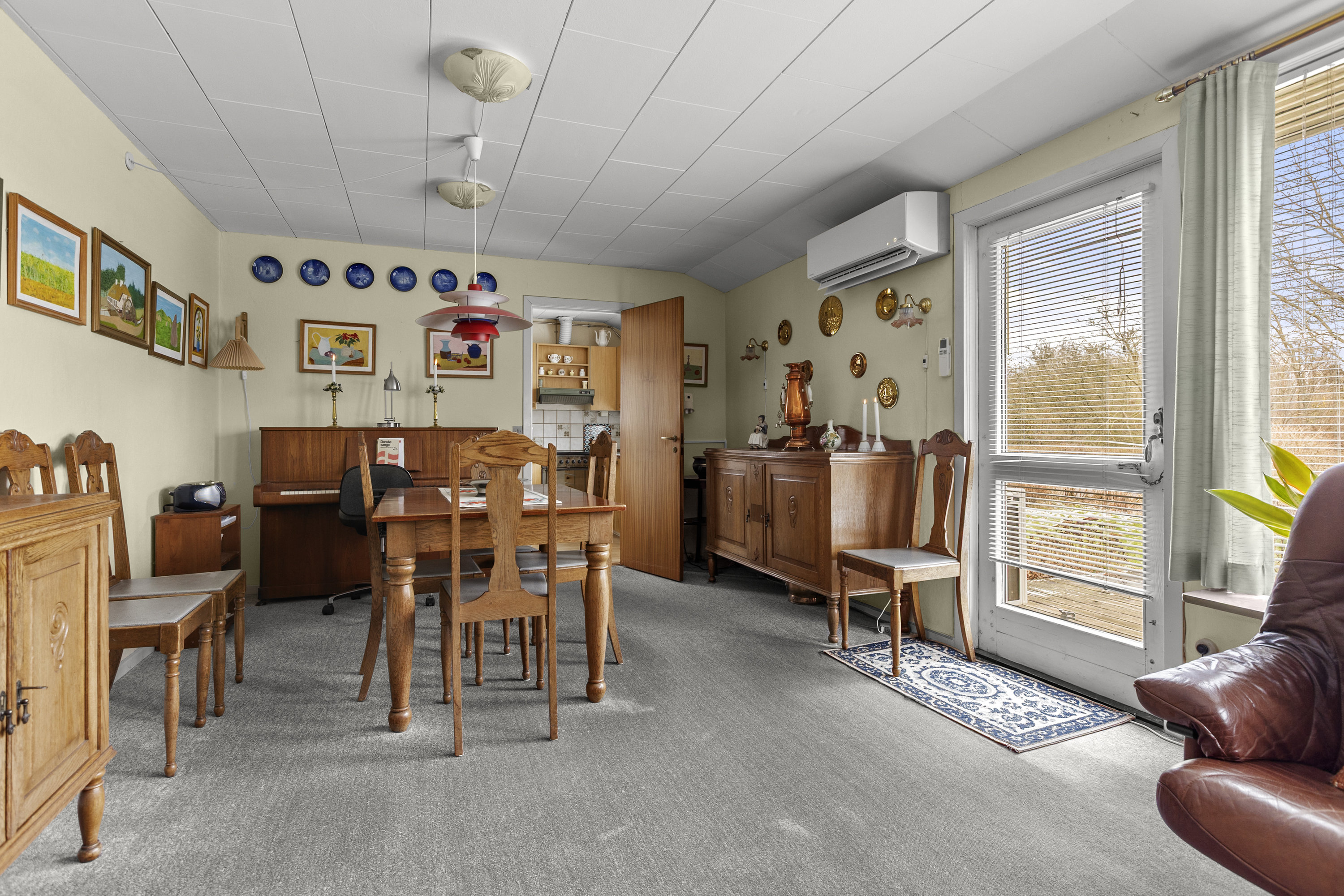 Fremhævet stue billede i fuldskærmstilstand. Billede af Tranevej 2, Gershøj, 4070 Kirke Hyllinge