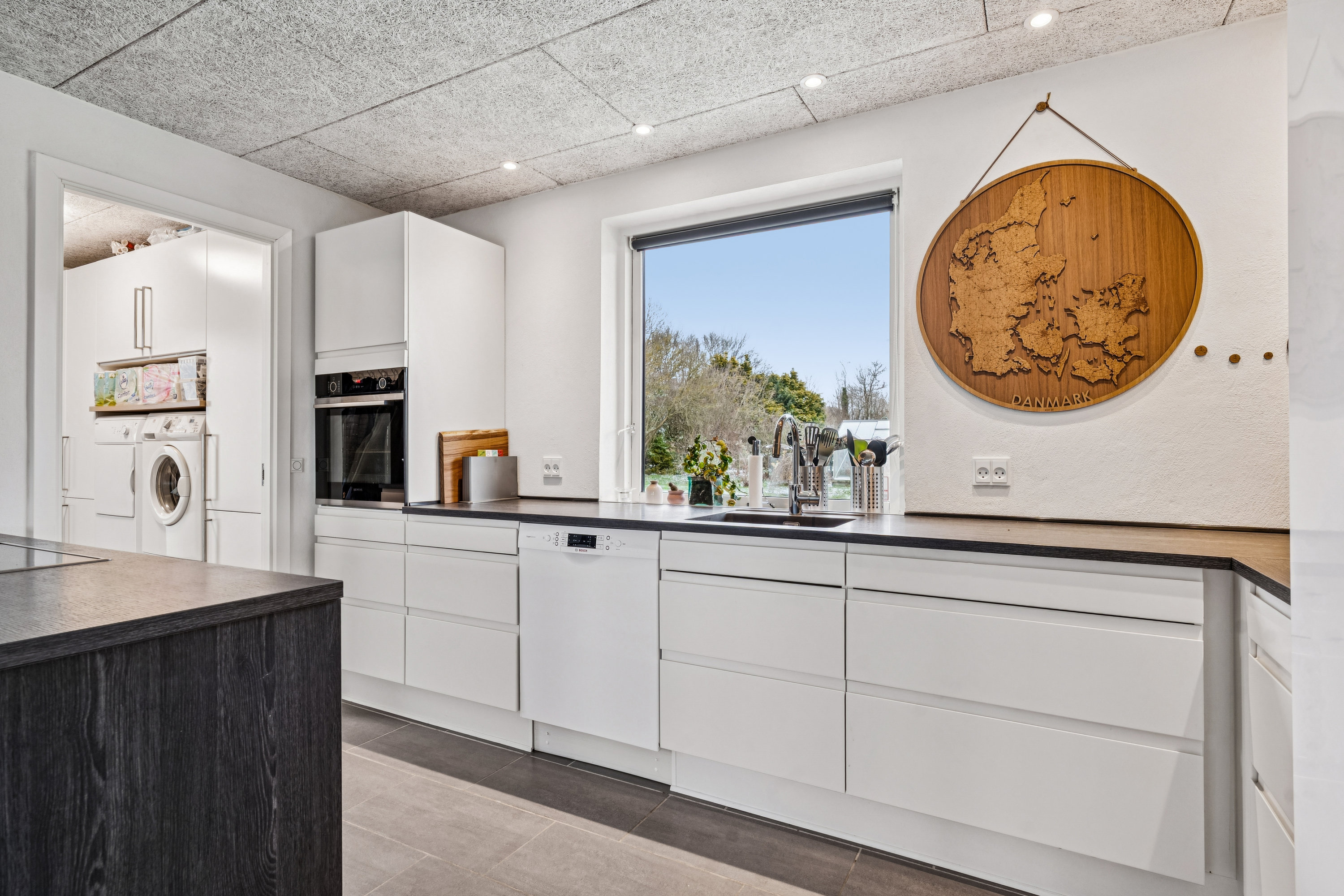 Fremhævet køkken billede i fuldskærmstilstand. Billede af Kløvervej 5, 8722 Hedensted