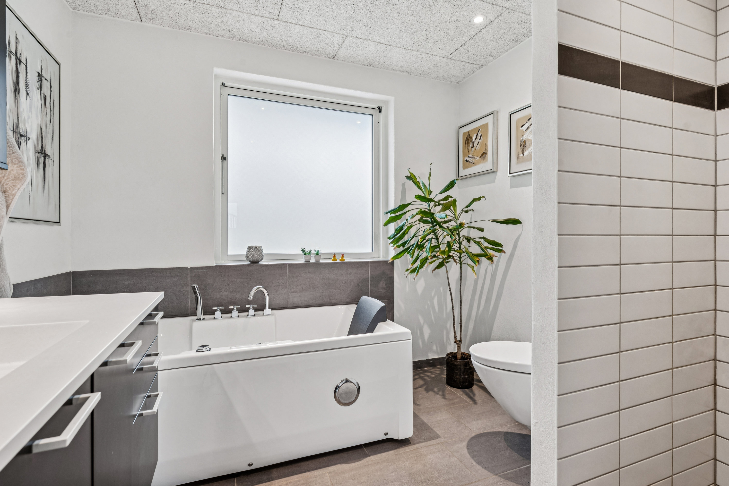 Fremhævet badeværelse billede i fuldskærmstilstand. Billede af Kløvervej 5, 8722 Hedensted