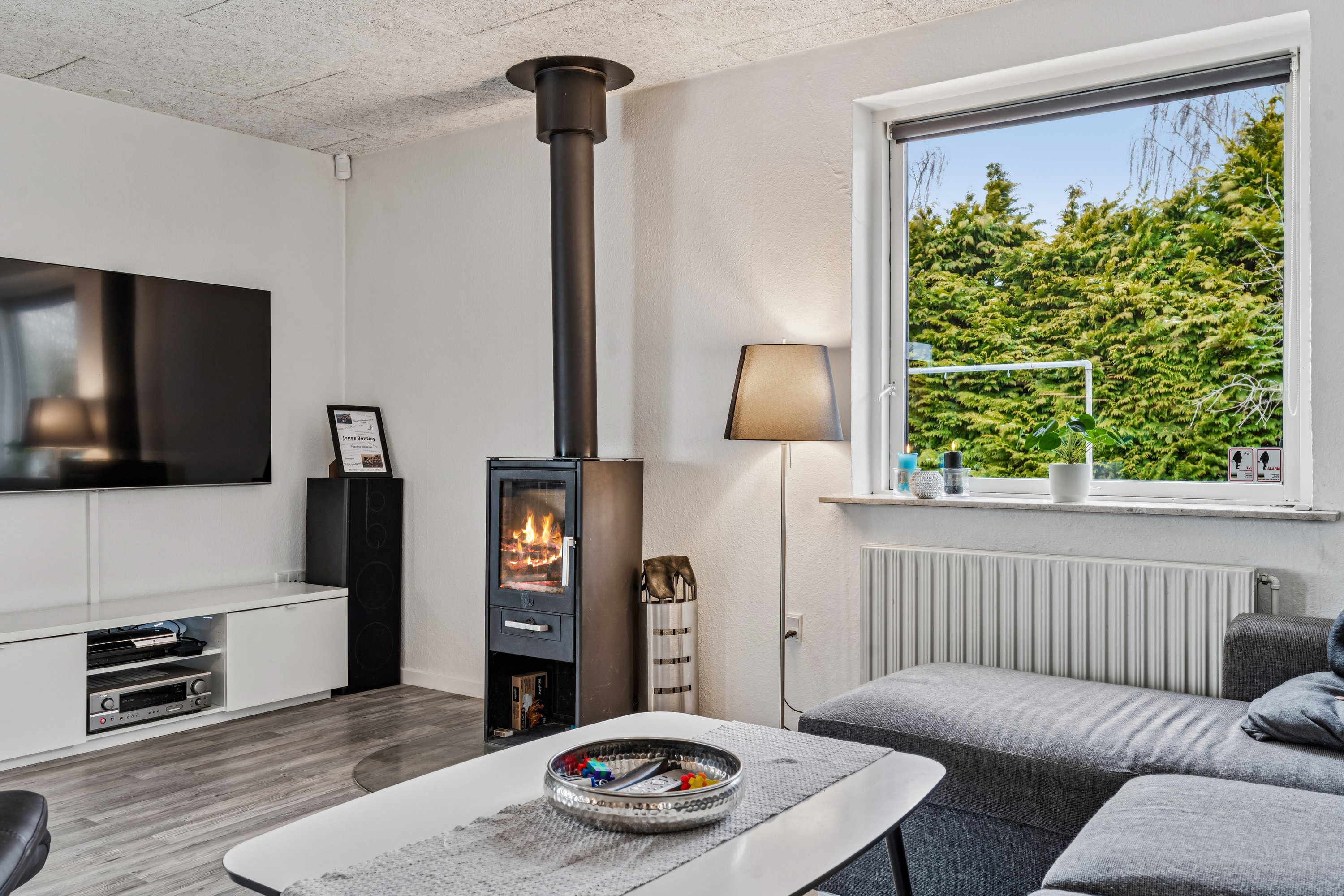 Fremhævet stue billede i fuldskærmstilstand. Billede af Kløvervej 5, 8722 Hedensted