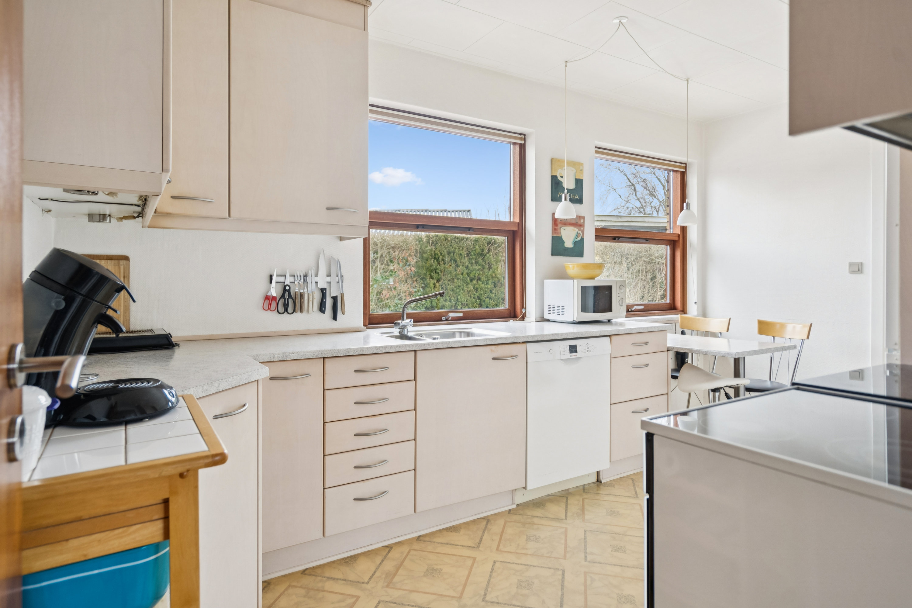 Miniaturebillede 2: køkken. Billede af Søndervænget 45, 8732 Hovedgård