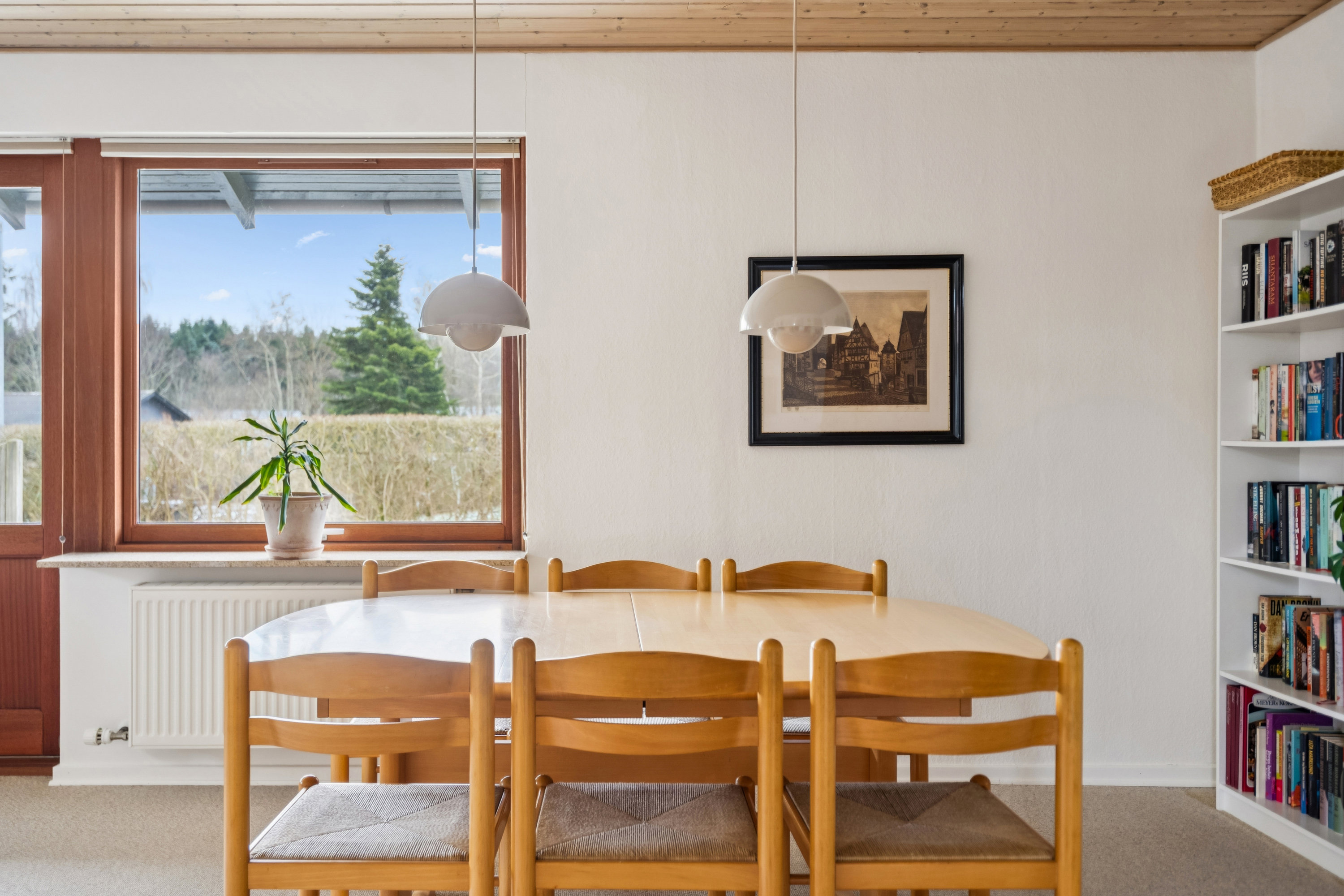 Fremhævet stue billede i fuldskærmstilstand. Billede af Søndervænget 45, 8732 Hovedgård