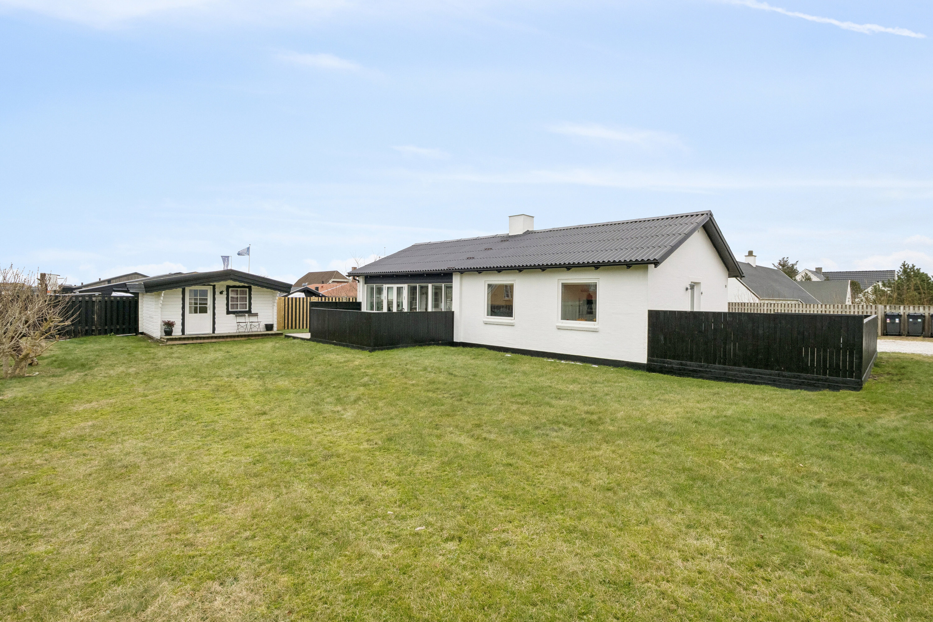 Fremhævet set fra haven billede i fuldskærmstilstand. Billede af Ørgårdssti 10, Klitmøller, 7700 Thisted