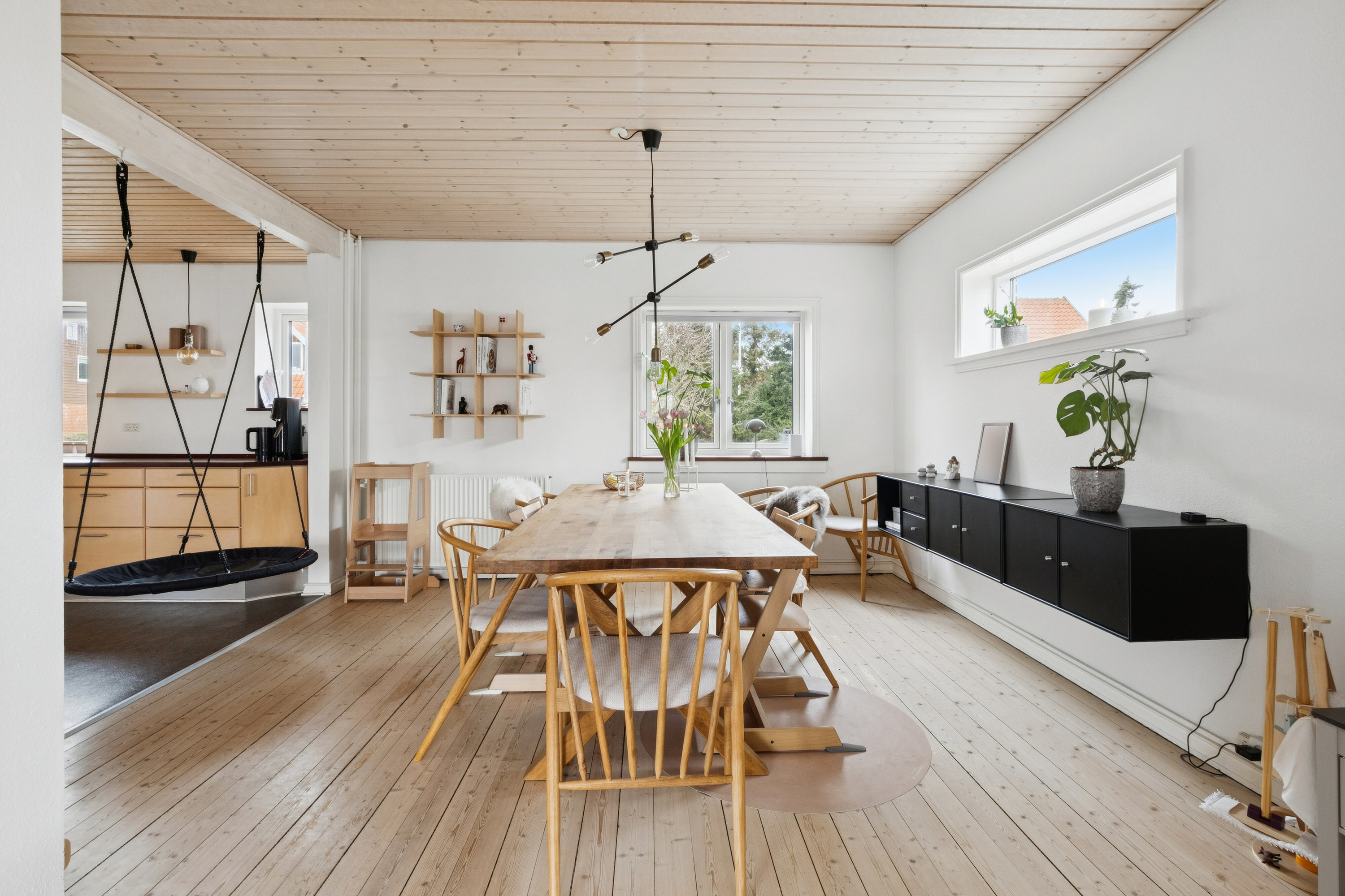 Fremhævet spisestue billede i fuldskærmstilstand. Billede af Spangbergsvej 44, 7700 Thisted
