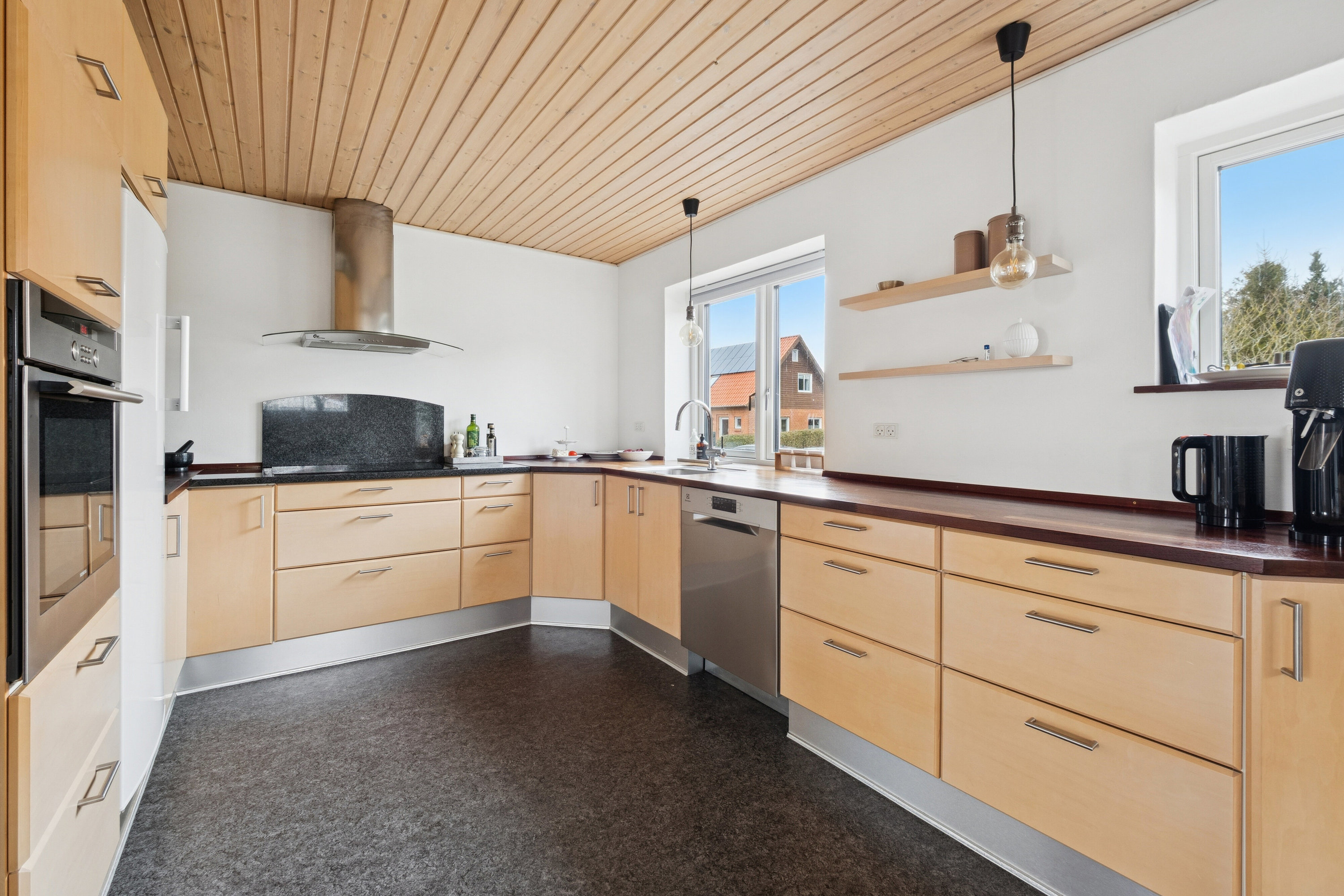 Fremhævet køkken billede i fuldskærmstilstand. Billede af Spangbergsvej 44, 7700 Thisted