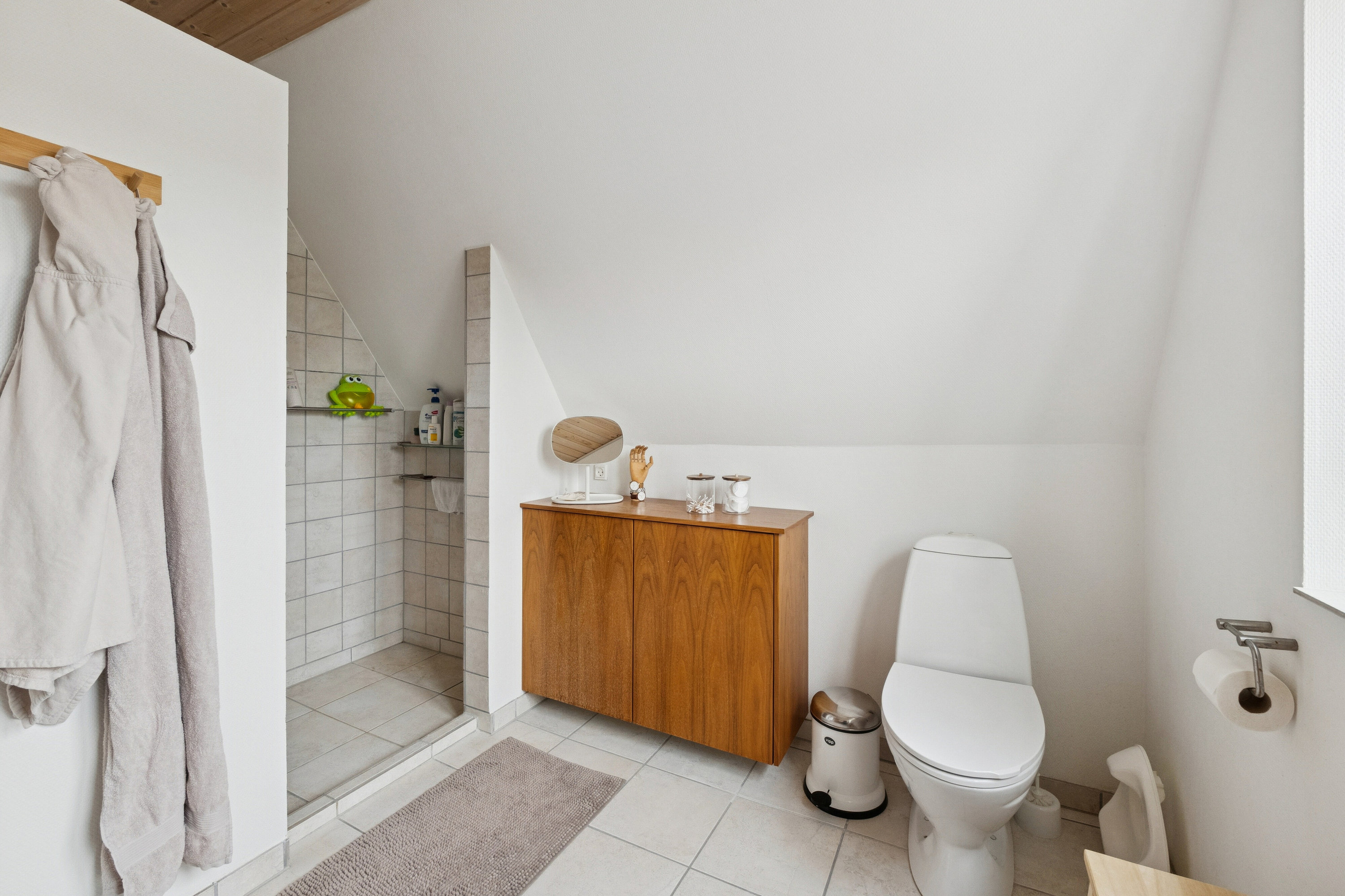 Fremhævet badeværelse billede i fuldskærmstilstand. Billede af Spangbergsvej 44, 7700 Thisted