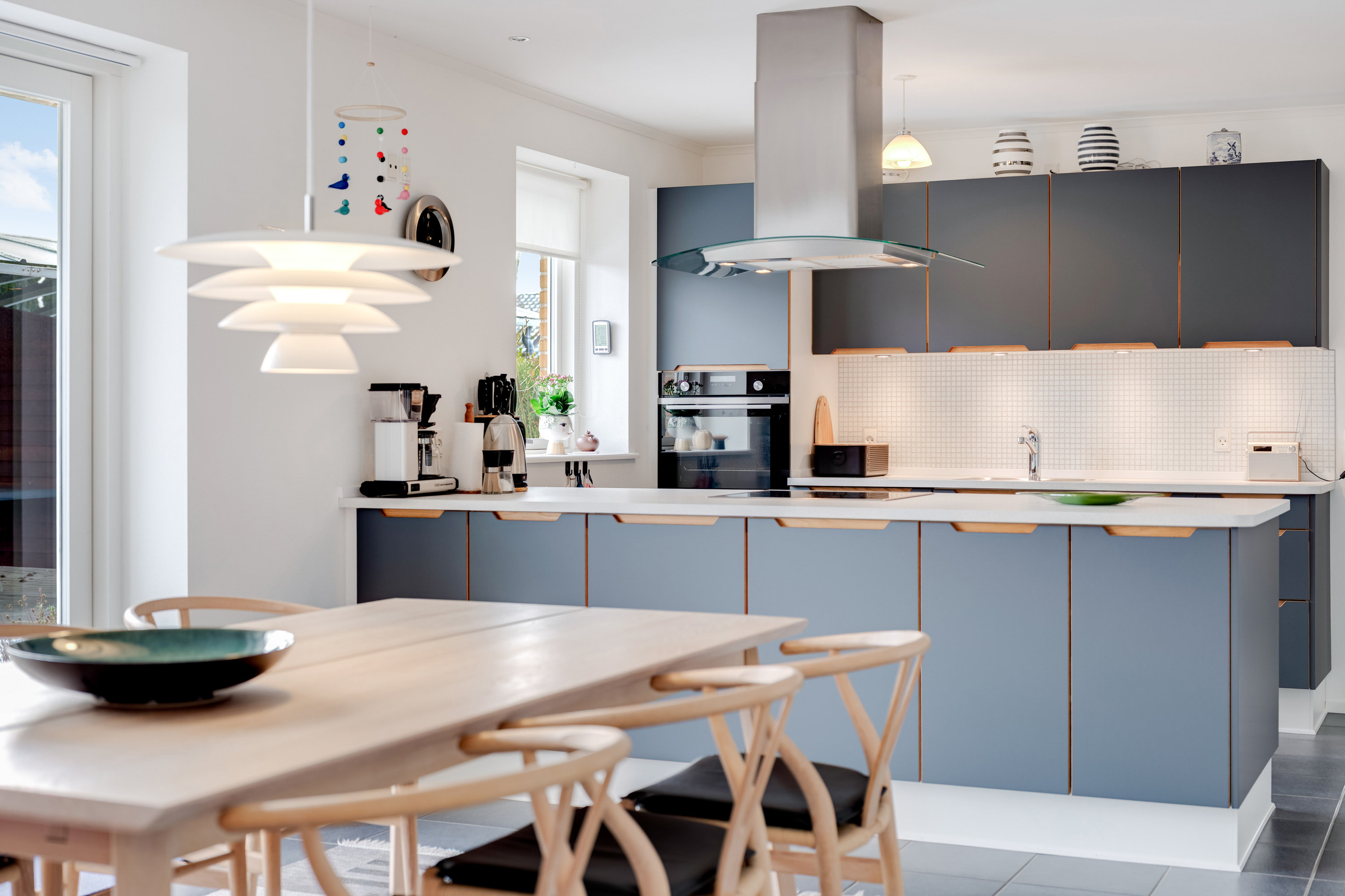 Fremhævet køkken alrum billede i fuldskærmstilstand. Billede af Rømøvænget 171, 5500 Middelfart