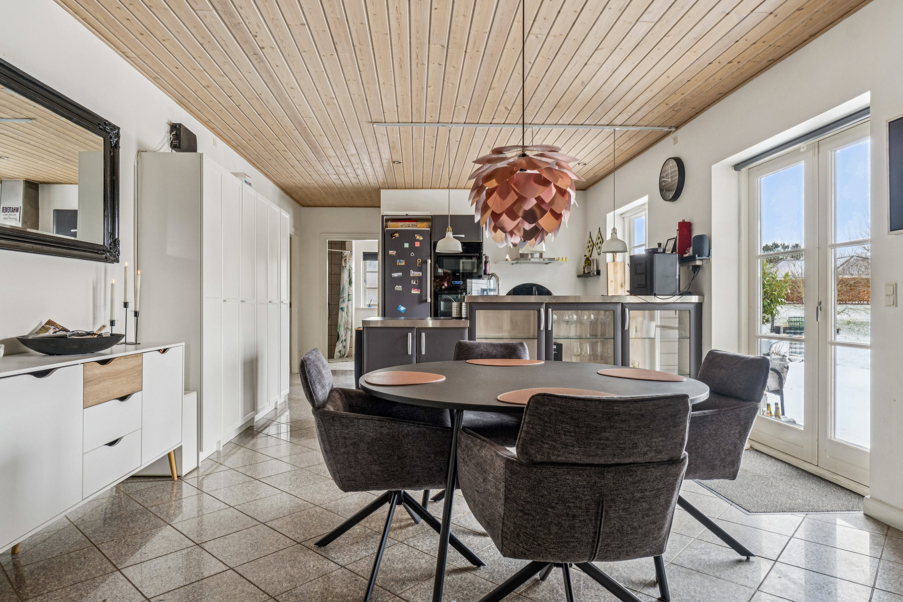 Fremhævet stue billede i fuldskærmstilstand. Billede af Askevænget 14, 5471 Søndersø