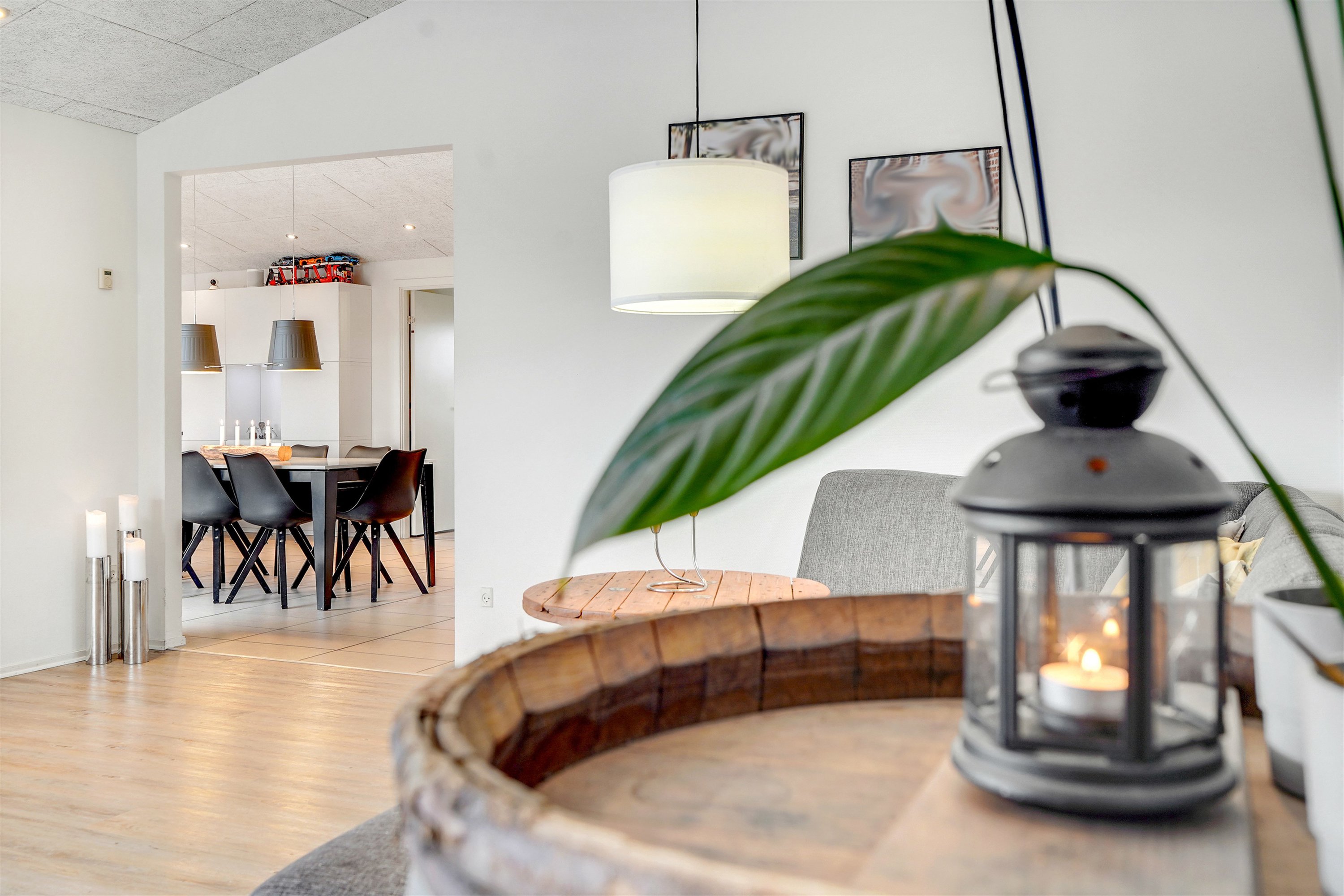 Fremhævet stue billede i fuldskærmstilstand. Billede af Lillevang 100, 7190 Billund