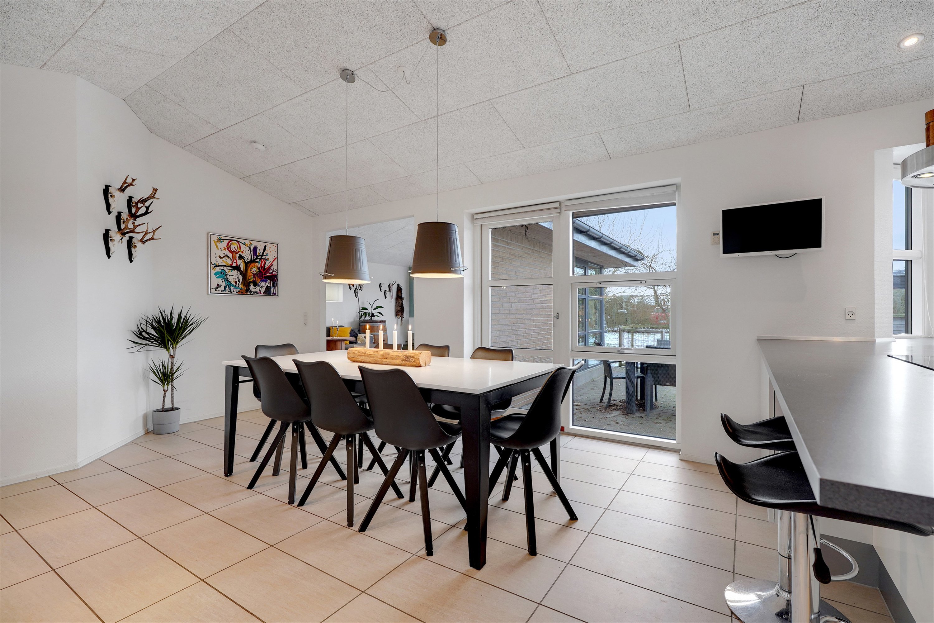 Fremhævet alrum billede i fuldskærmstilstand. Billede af Lillevang 100, 7190 Billund