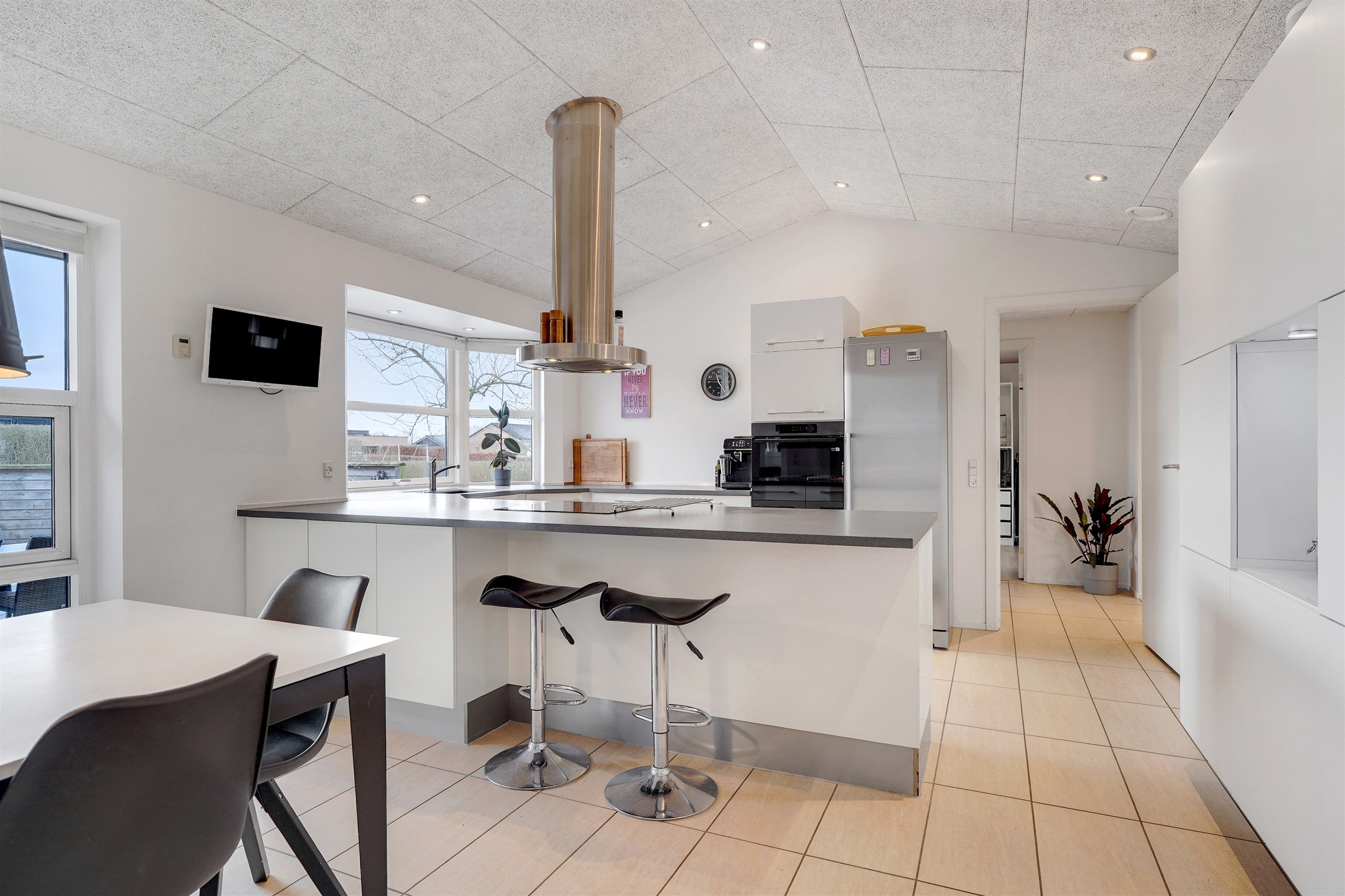 Fremhævet alrum billede i fuldskærmstilstand. Billede af Lillevang 100, 7190 Billund