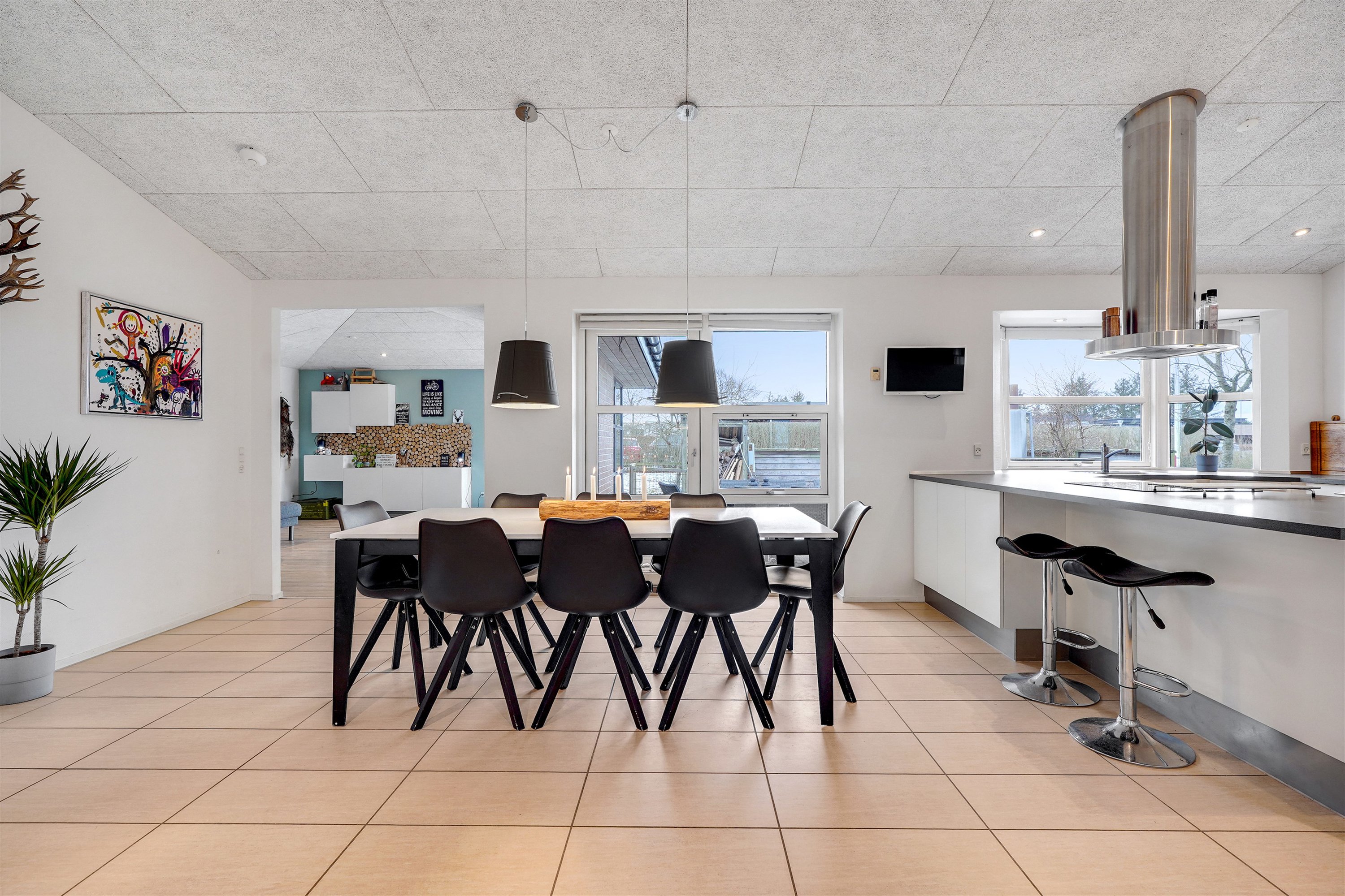 Fremhævet alrum billede i fuldskærmstilstand. Billede af Lillevang 100, 7190 Billund