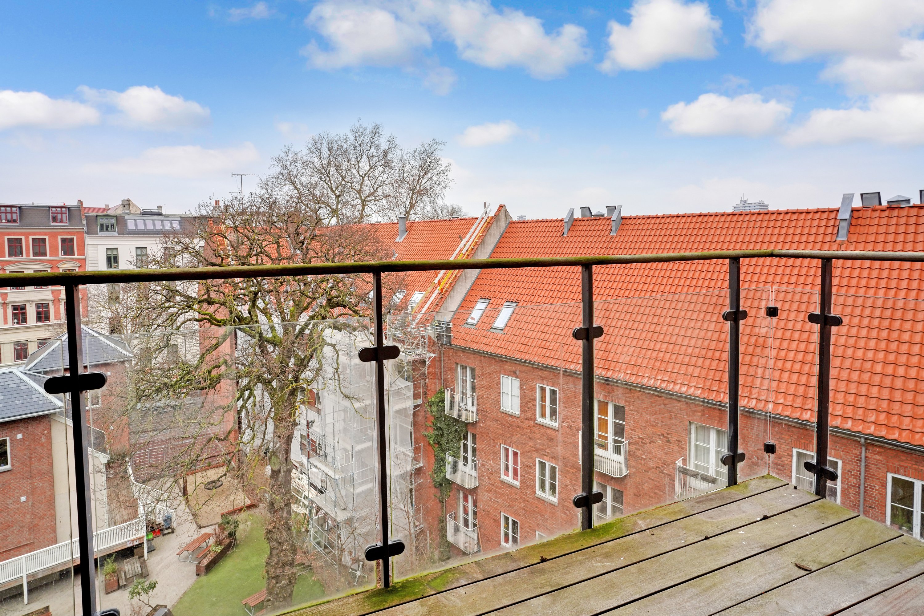 Fremhævet altan billede i fuldskærmstilstand. Billede af Holsteinsgade 11, 4., 2100 København Ø