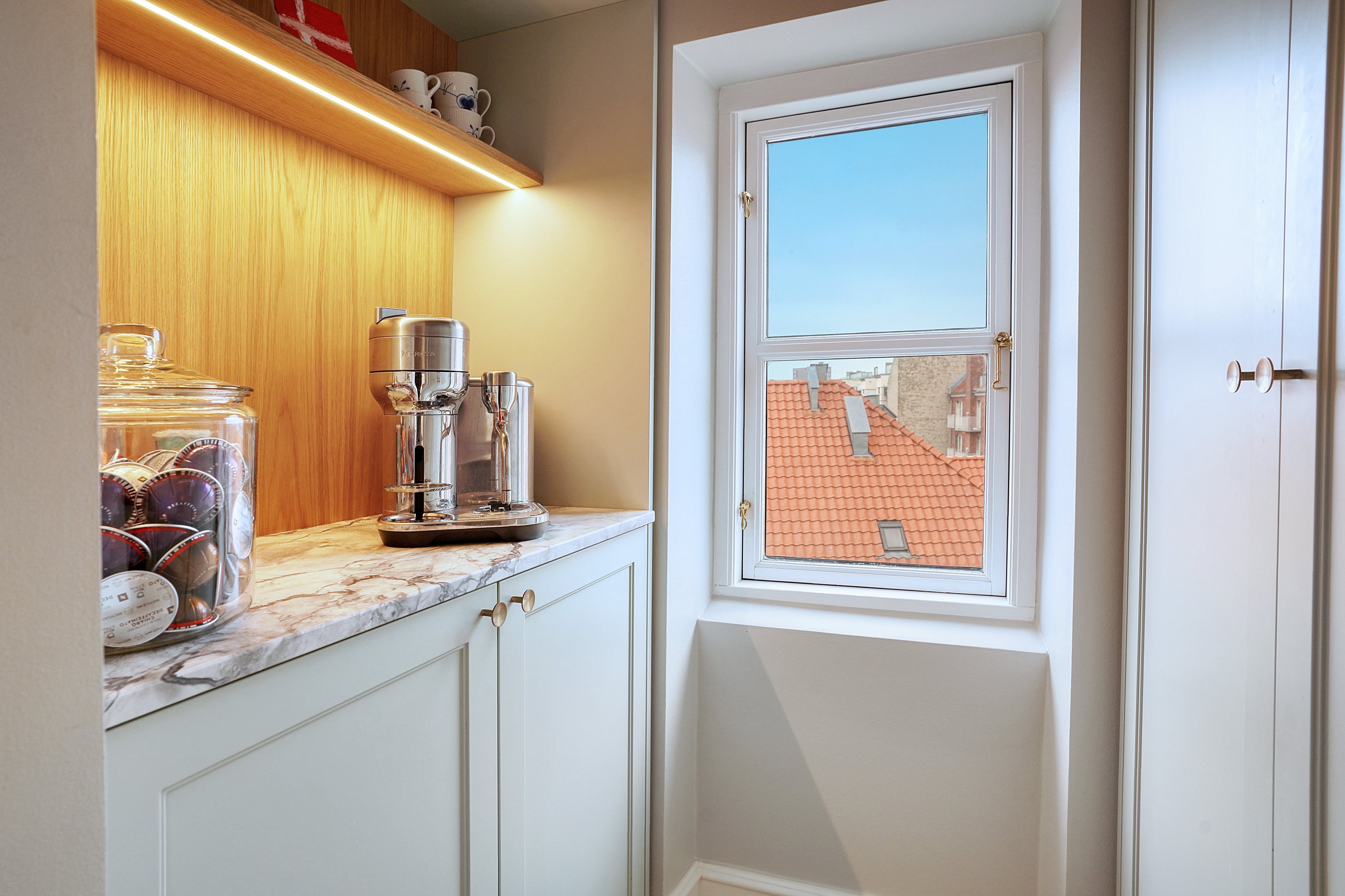 Fremhævet køkken billede i fuldskærmstilstand. Billede af Holsteinsgade 11, 4., 2100 København Ø