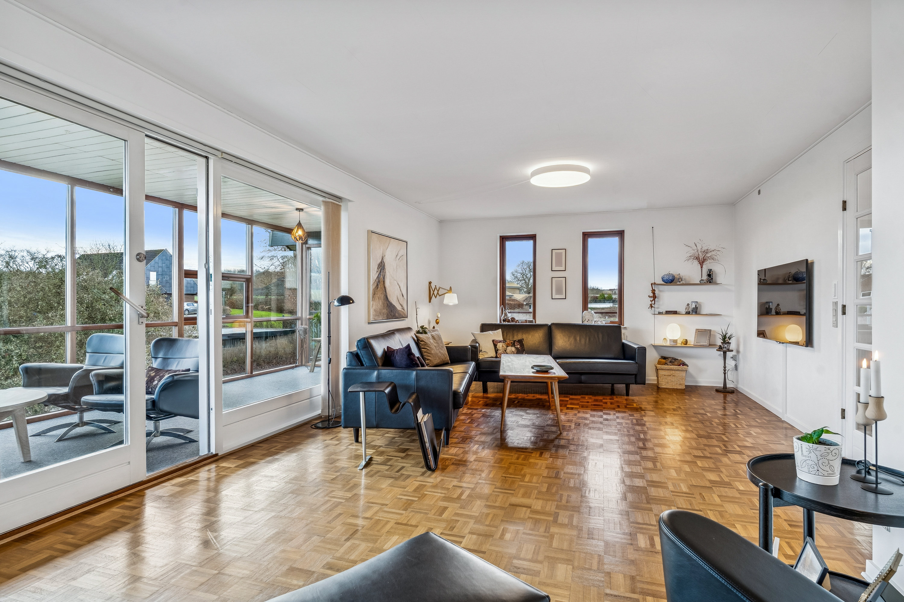 Fremhævet stue billede i fuldskærmstilstand. Billede af Højvangen 7, 8700 Horsens