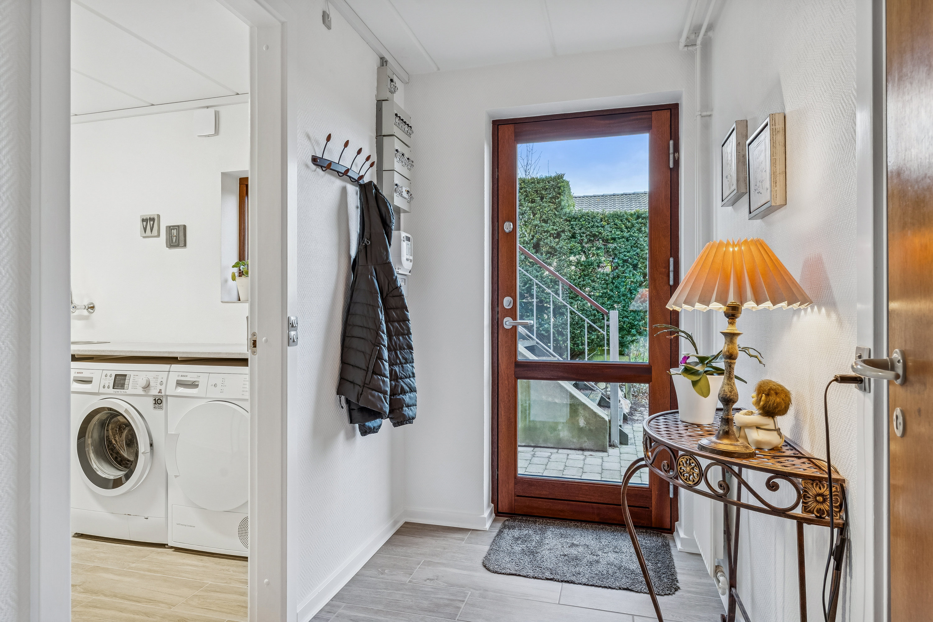 Fremhævet gang billede i fuldskærmstilstand. Billede af Højvangen 7, 8700 Horsens