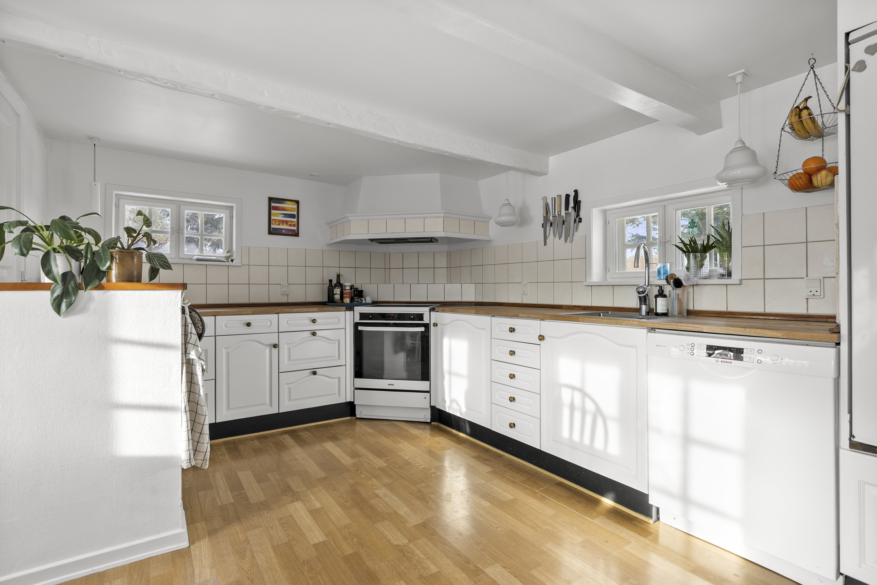 Fremhævet køkken billede i fuldskærmstilstand. Billede af Bybrønden 2, Sæby, 4070 Kirke Hyllinge