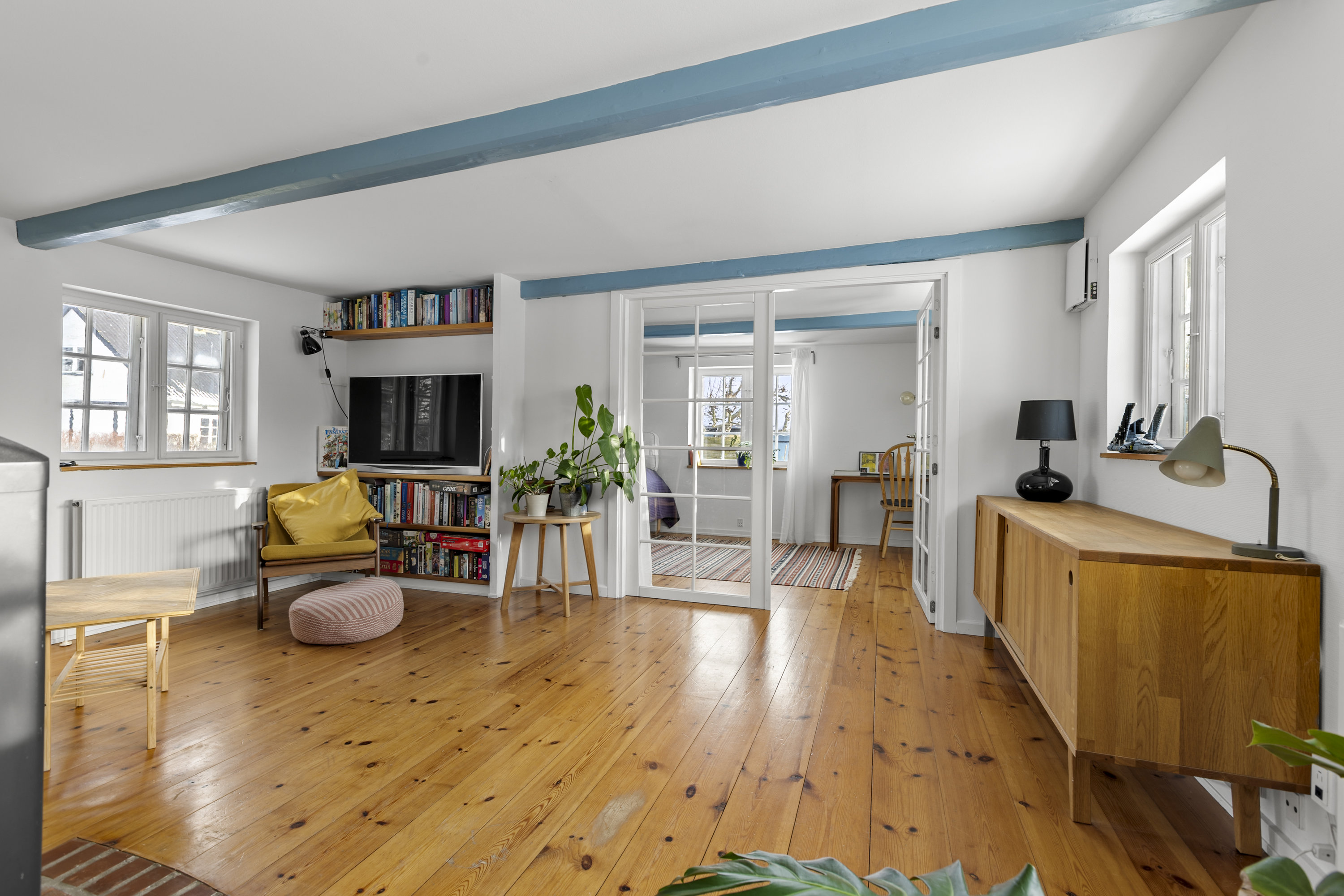 Fremhævet stue billede i fuldskærmstilstand. Billede af Bybrønden 2, Sæby, 4070 Kirke Hyllinge