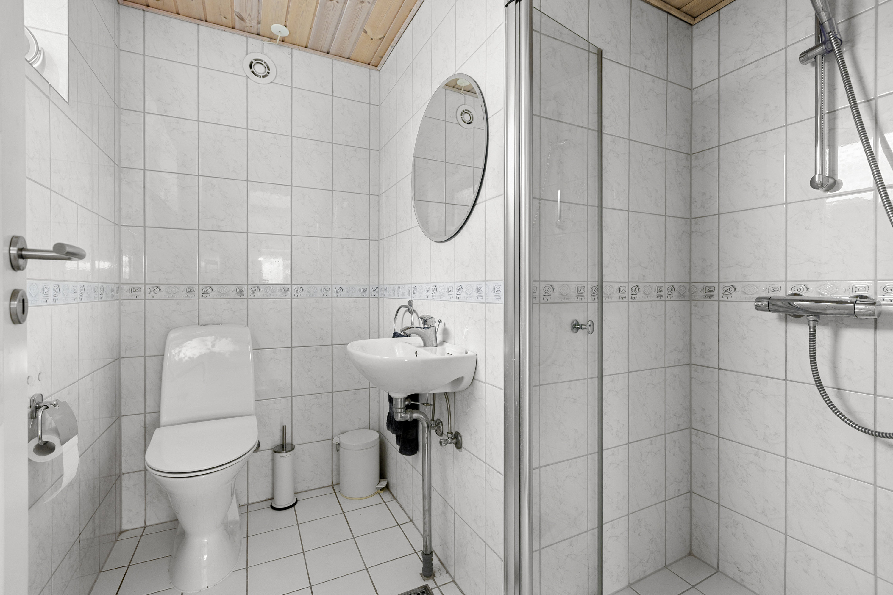 Fremhævet badeværelse billede i fuldskærmstilstand. Billede af Industrivej 4A, 4050 Skibby