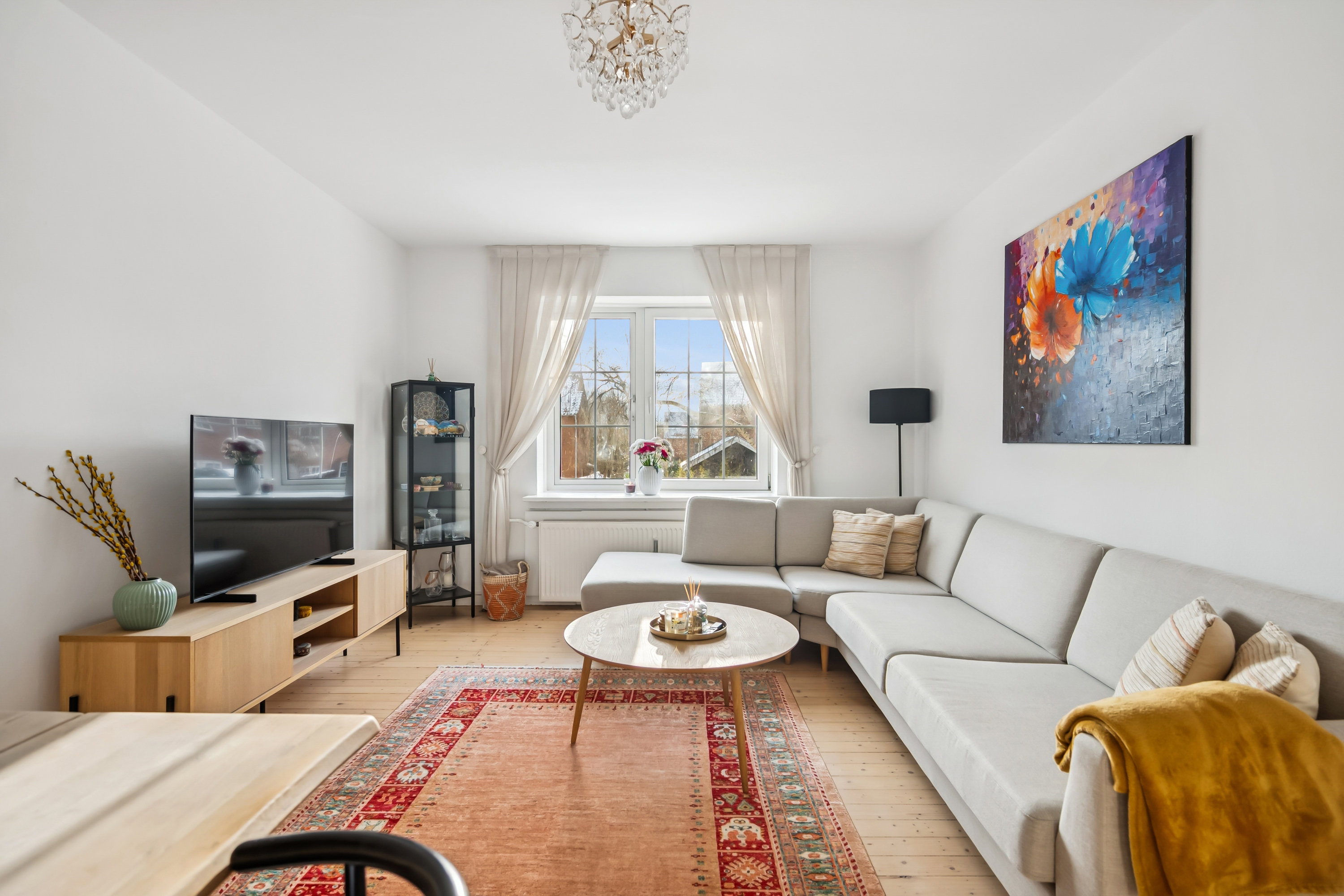 Fremhævet stue billede i fuldskærmstilstand. Billede af Christian X's Alle 29, 1. tv., 2800 Kongens Lyngby