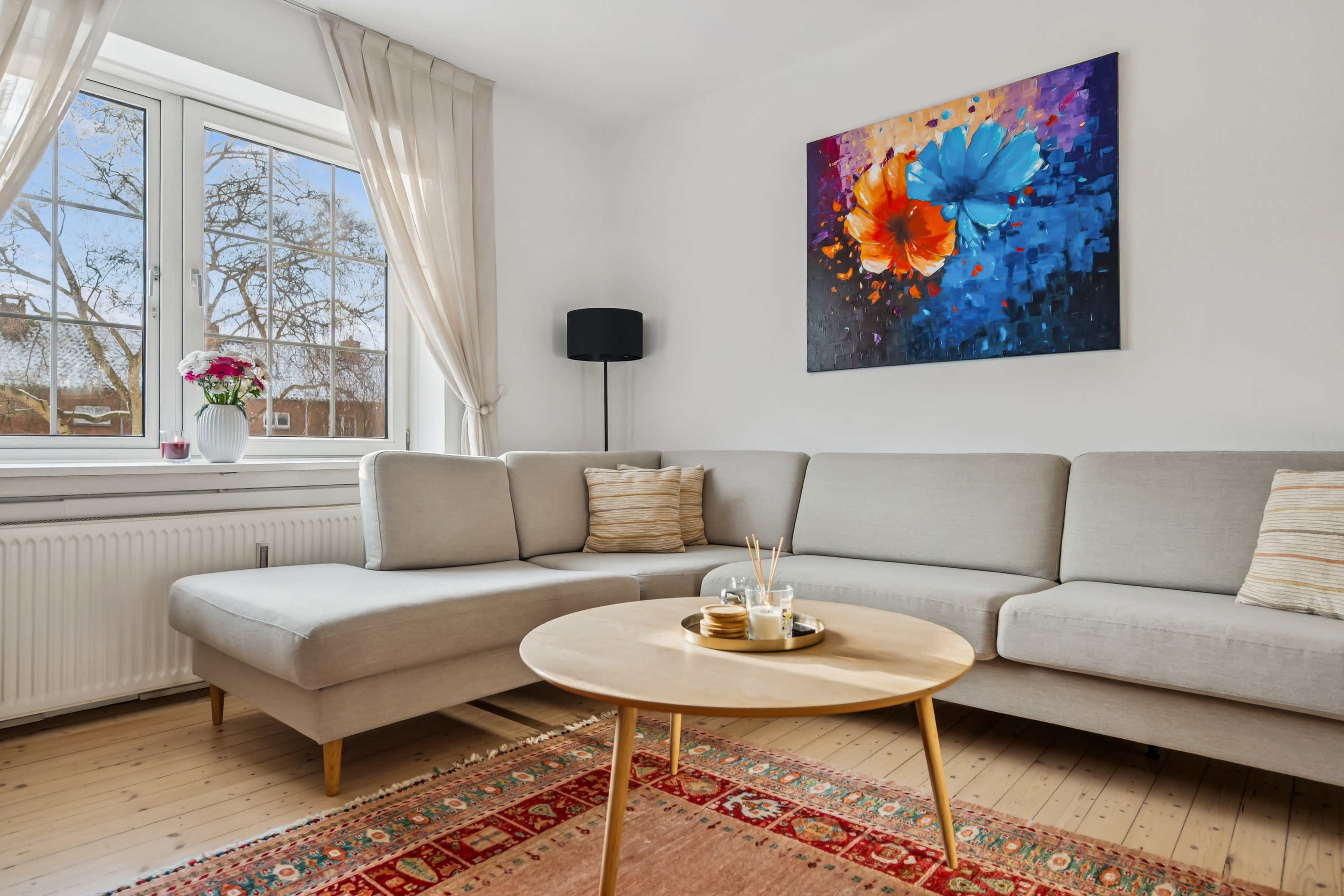 Fremhævet stue billede i fuldskærmstilstand. Billede af Christian X's Alle 29, 1. tv., 2800 Kongens Lyngby