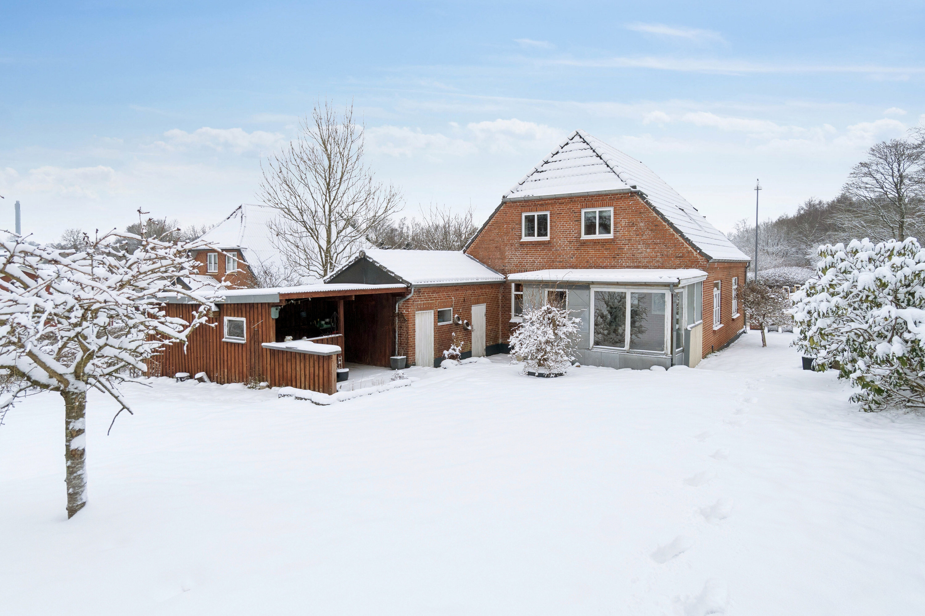 Miniaturebillede 2: set fra haven. Billede af Søndergade 42, 6040 Egtved