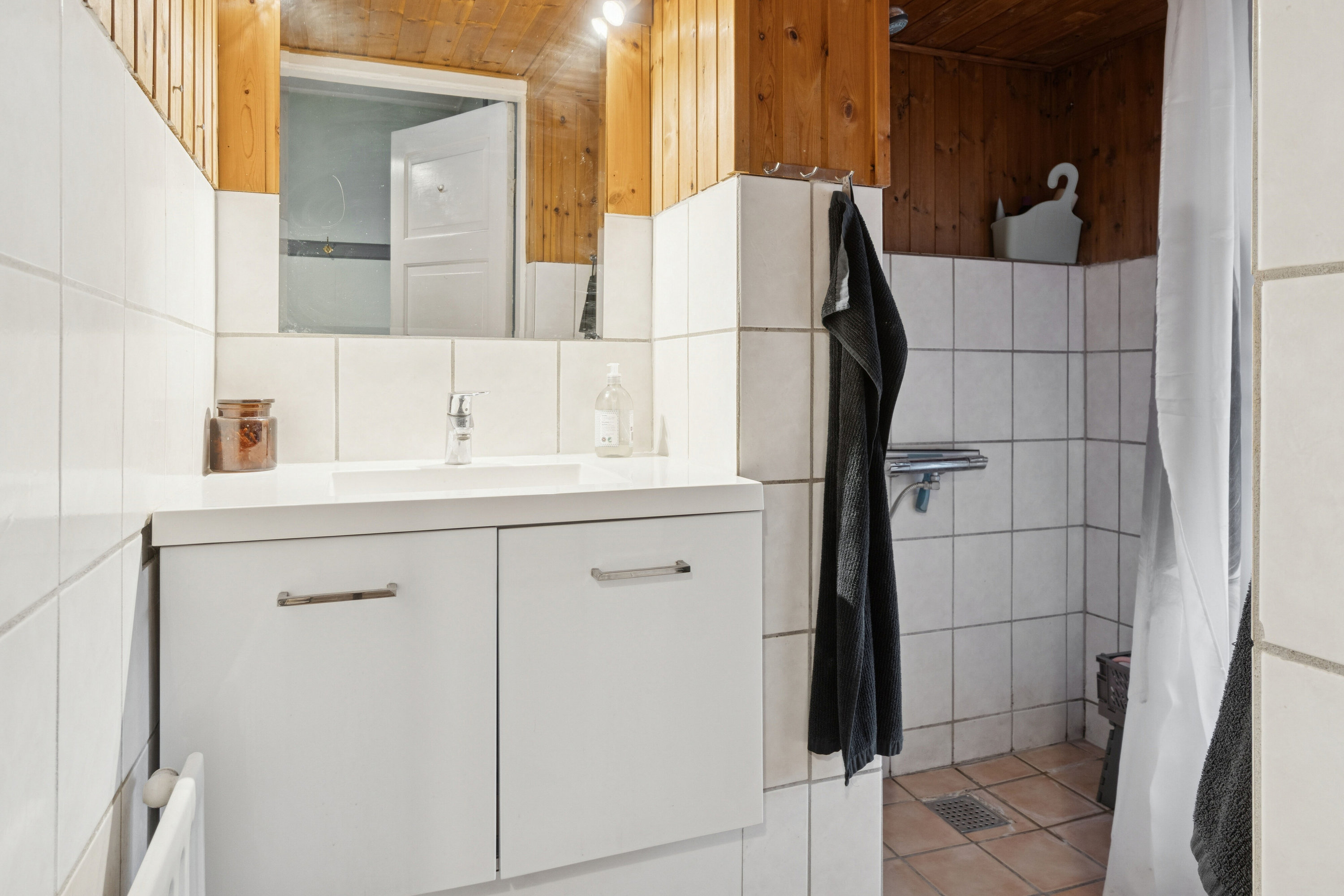 Fremhævet badeværelse billede i fuldskærmstilstand. Billede af Søndergade 42, 6040 Egtved