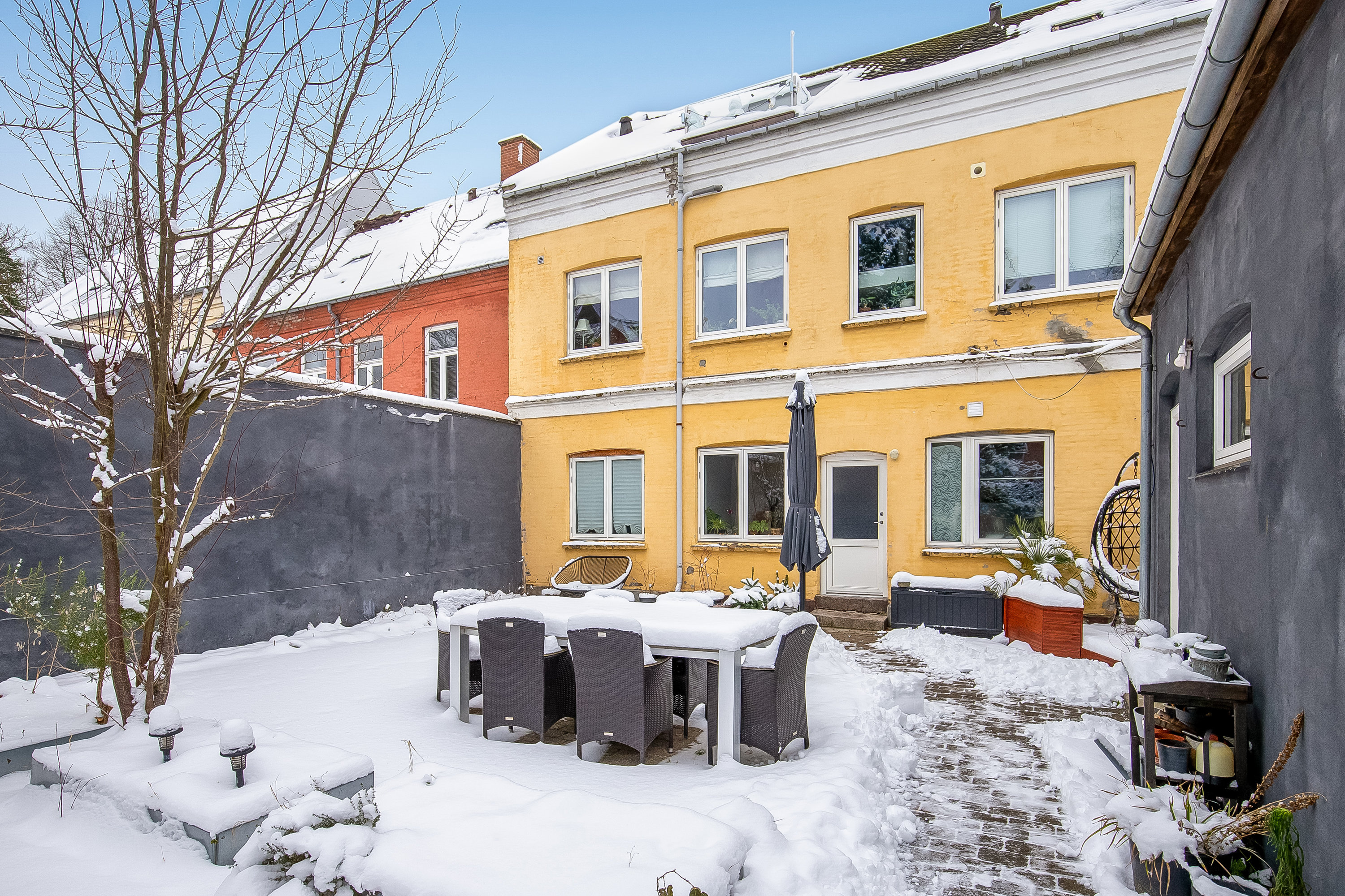 Fremhævet terrasse billede i fuldskærmstilstand. Billede af Holmen 8, st.. th., 7100 Vejle