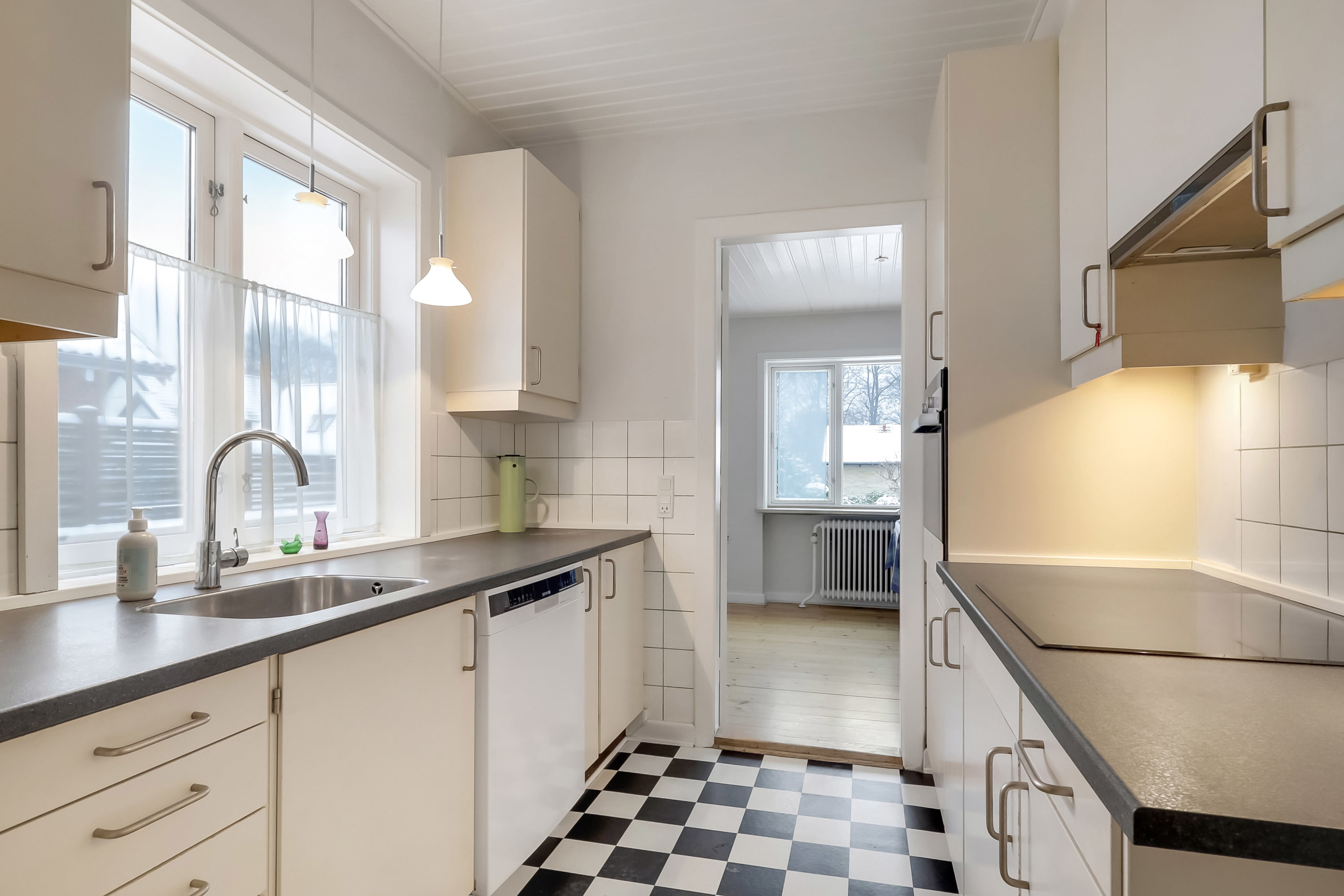 Fremhævet køkken billede i fuldskærmstilstand. Billede af Klampenborgvej 53, 5700 Svendborg