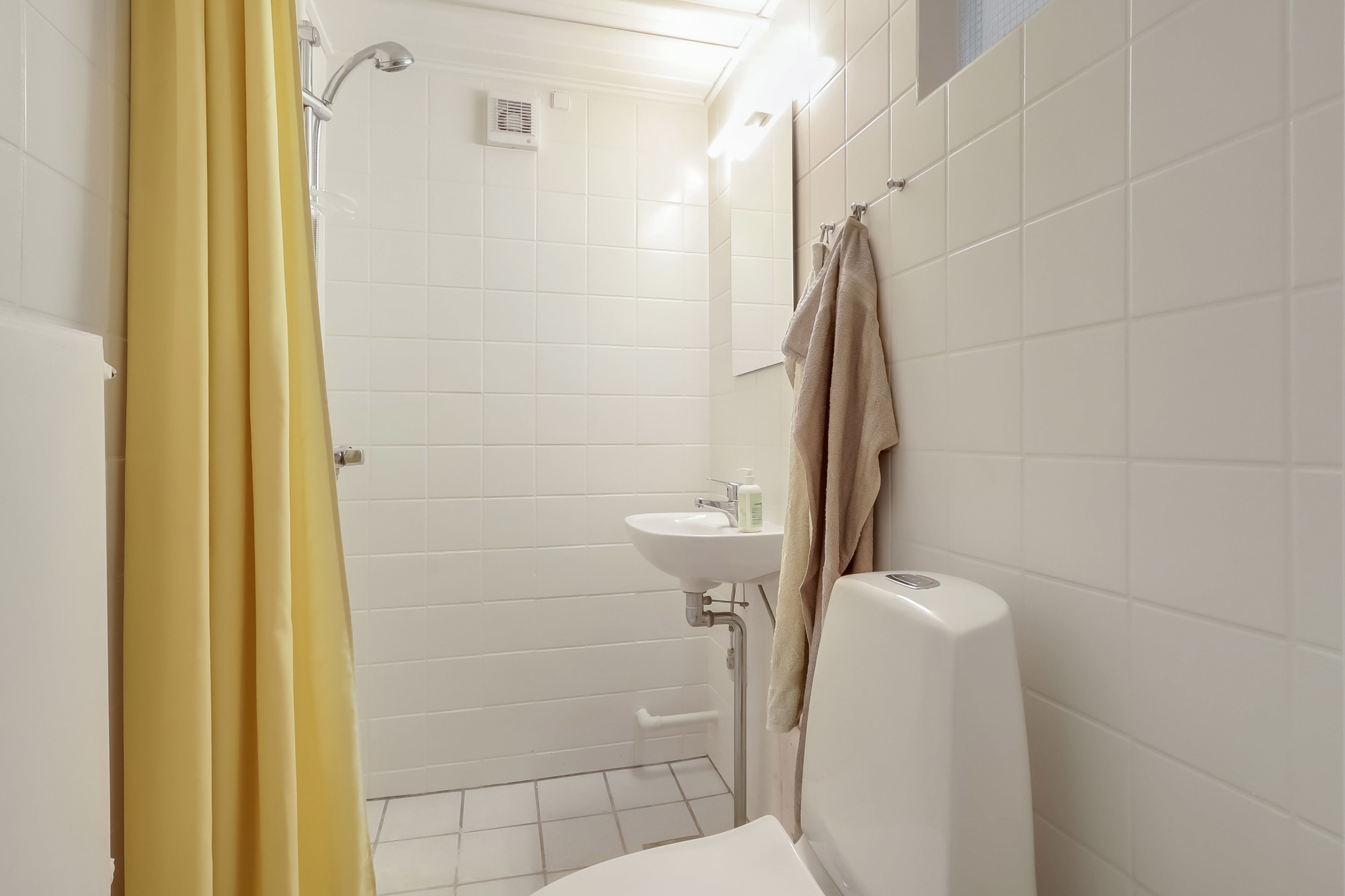 Fremhævet badeværelse billede i fuldskærmstilstand. Billede af Klampenborgvej 53, 5700 Svendborg