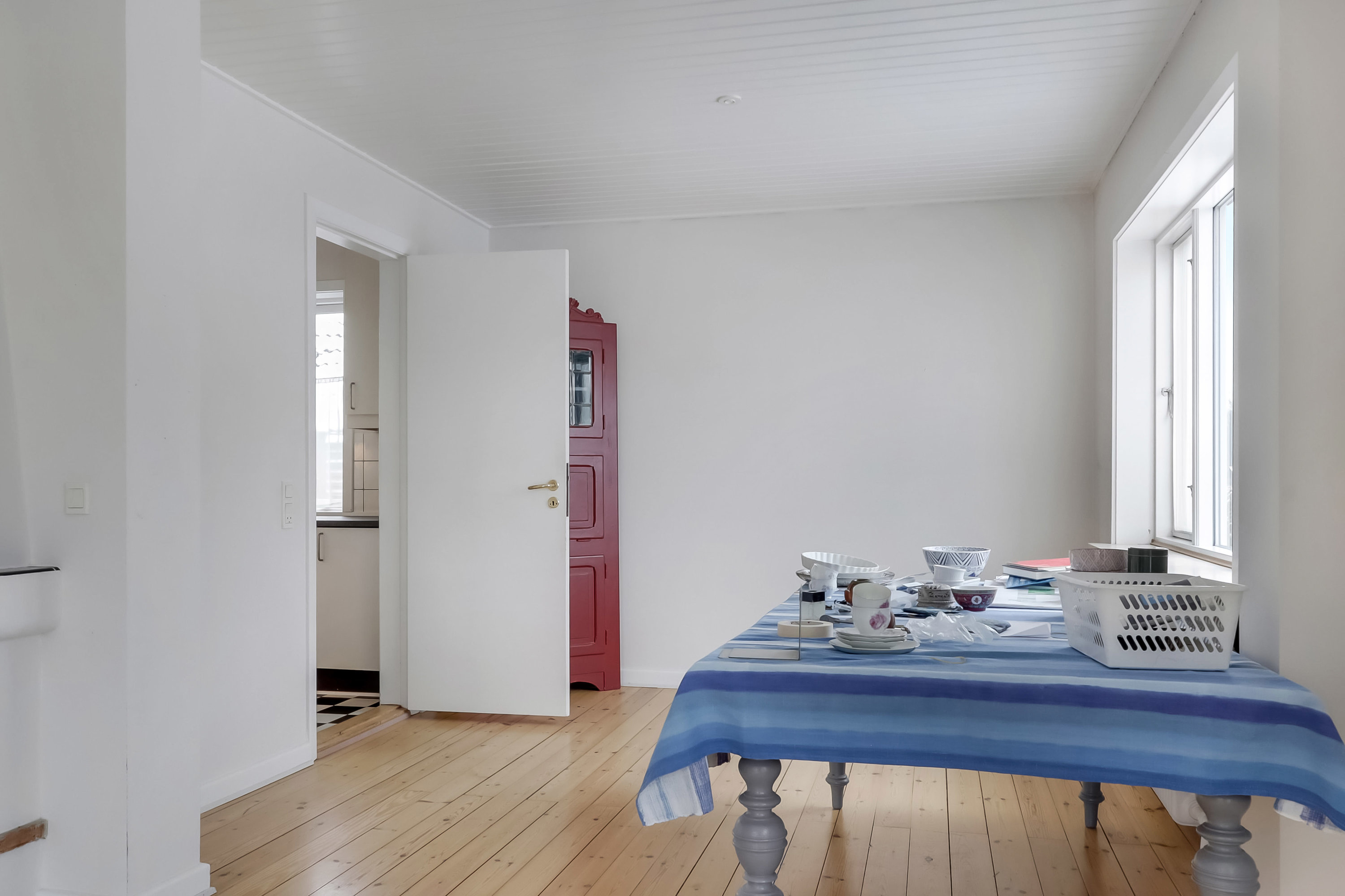 Fremhævet stue billede i fuldskærmstilstand. Billede af Klampenborgvej 53, 5700 Svendborg