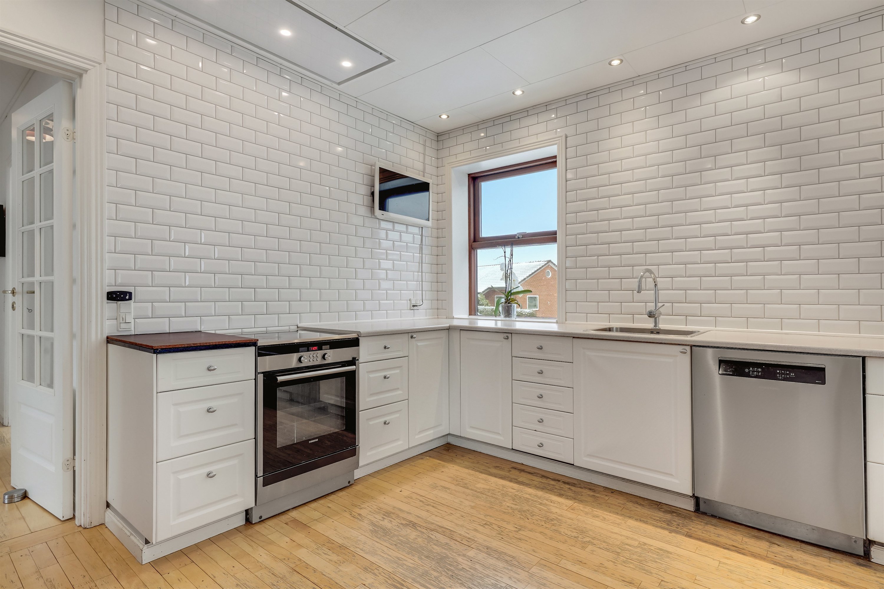 Fremhævet køkken billede i fuldskærmstilstand. Billede af Ingemanns Alle 149, 6700 Esbjerg