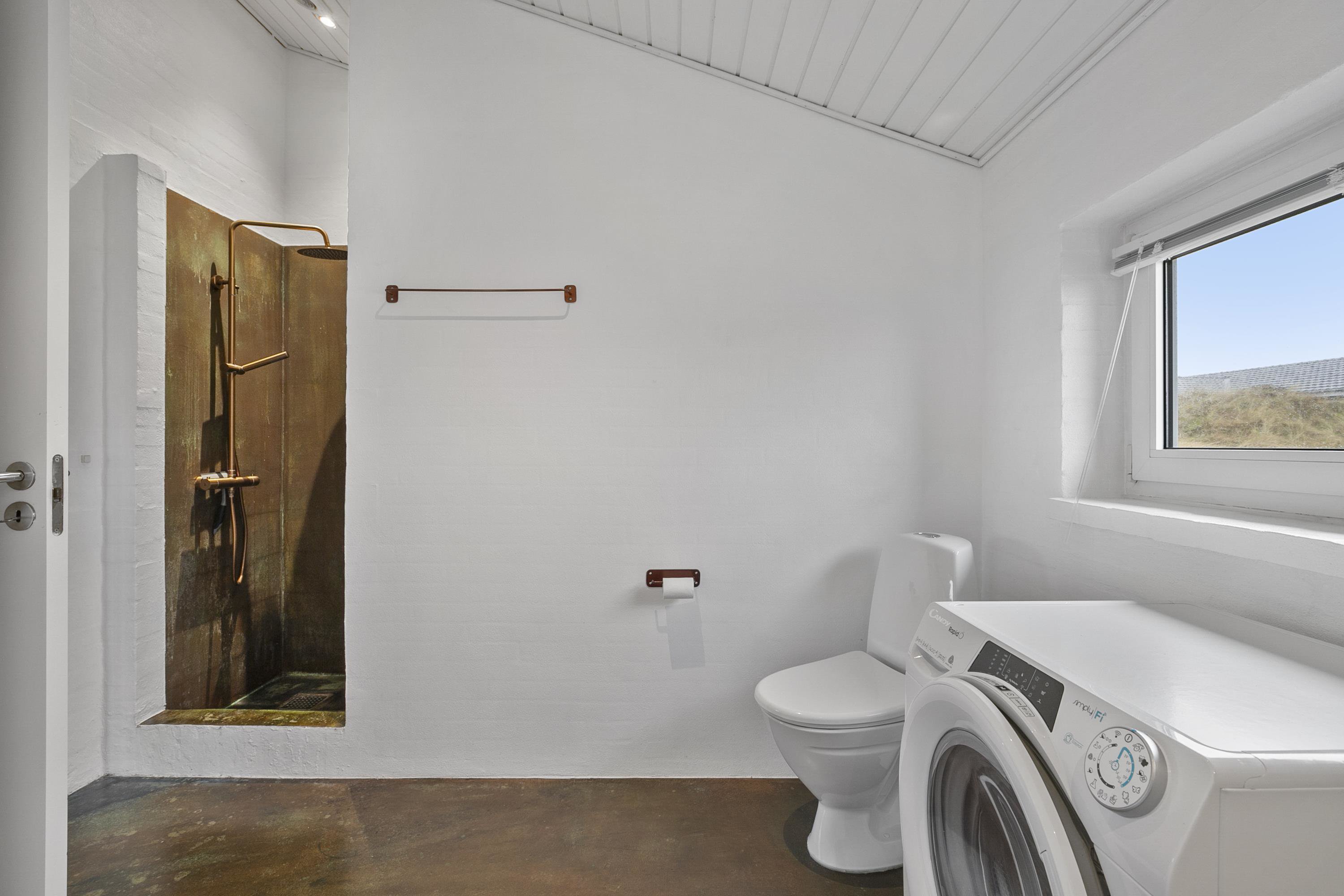 Fremhævet  billede i fuldskærmstilstand. Billede af Granvej 35, Aargab, 6960 Hvide Sande