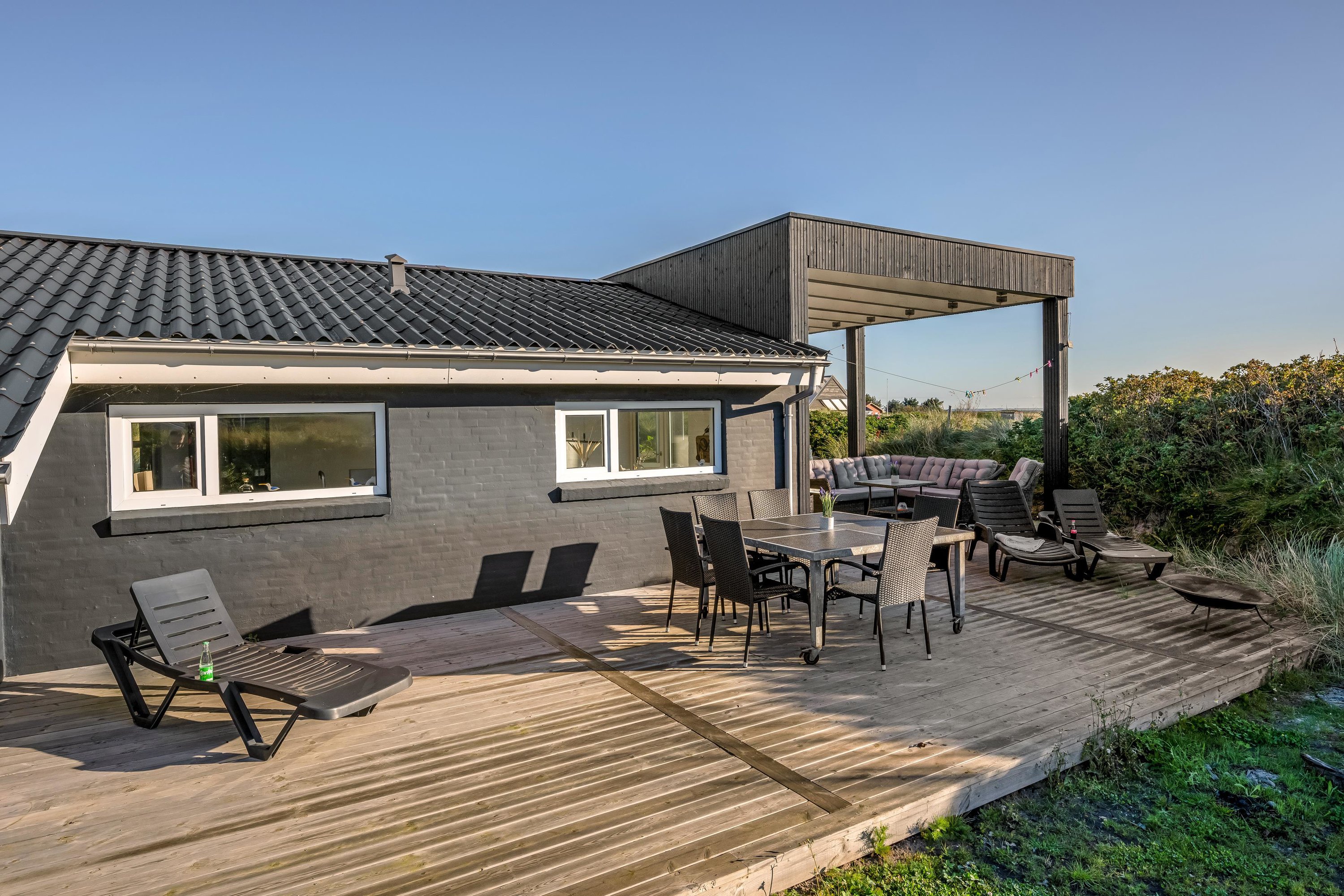 Fremhævet  billede i fuldskærmstilstand. Billede af Granvej 35, Aargab, 6960 Hvide Sande