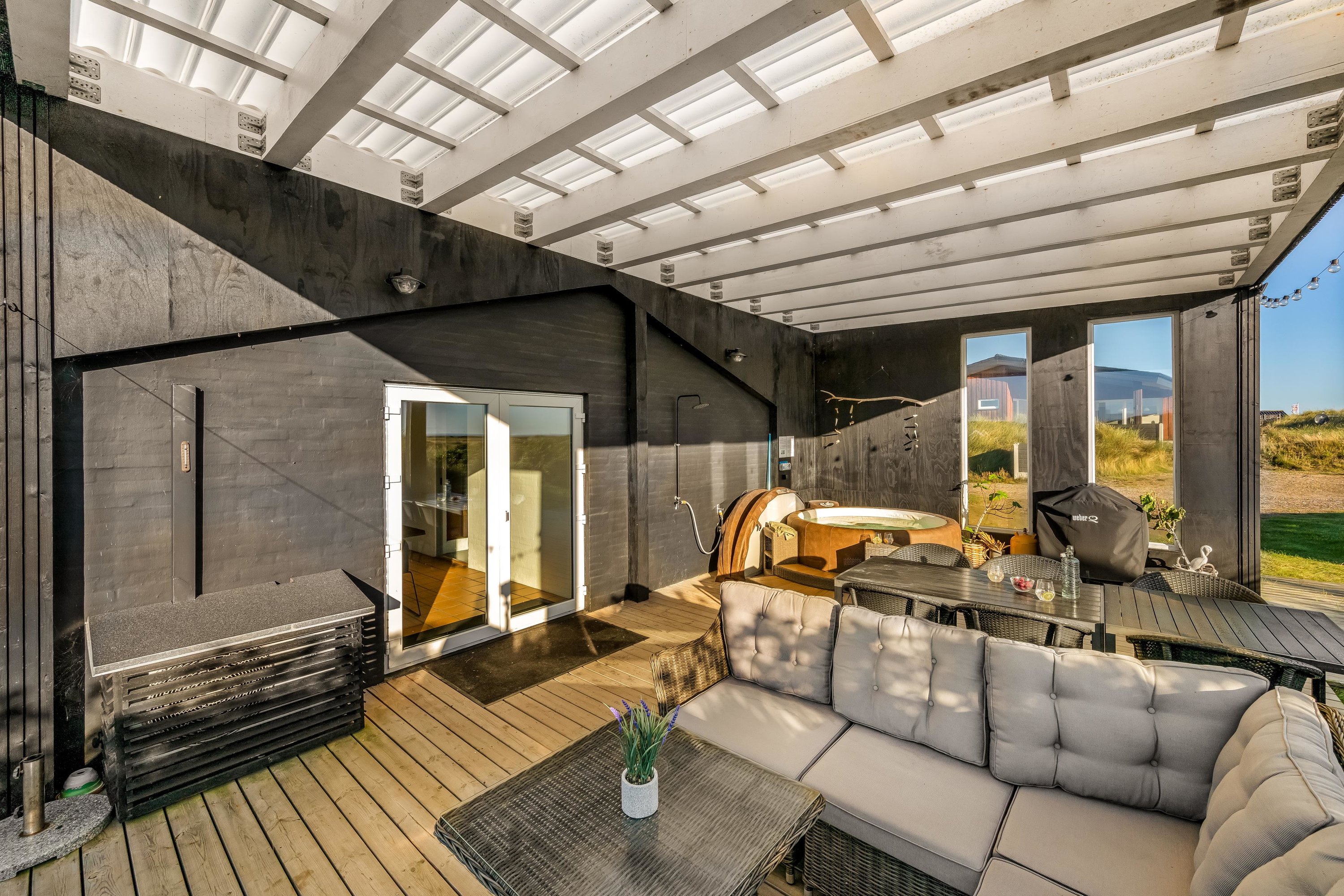 Fremhævet  billede i fuldskærmstilstand. Billede af Granvej 35, Aargab, 6960 Hvide Sande