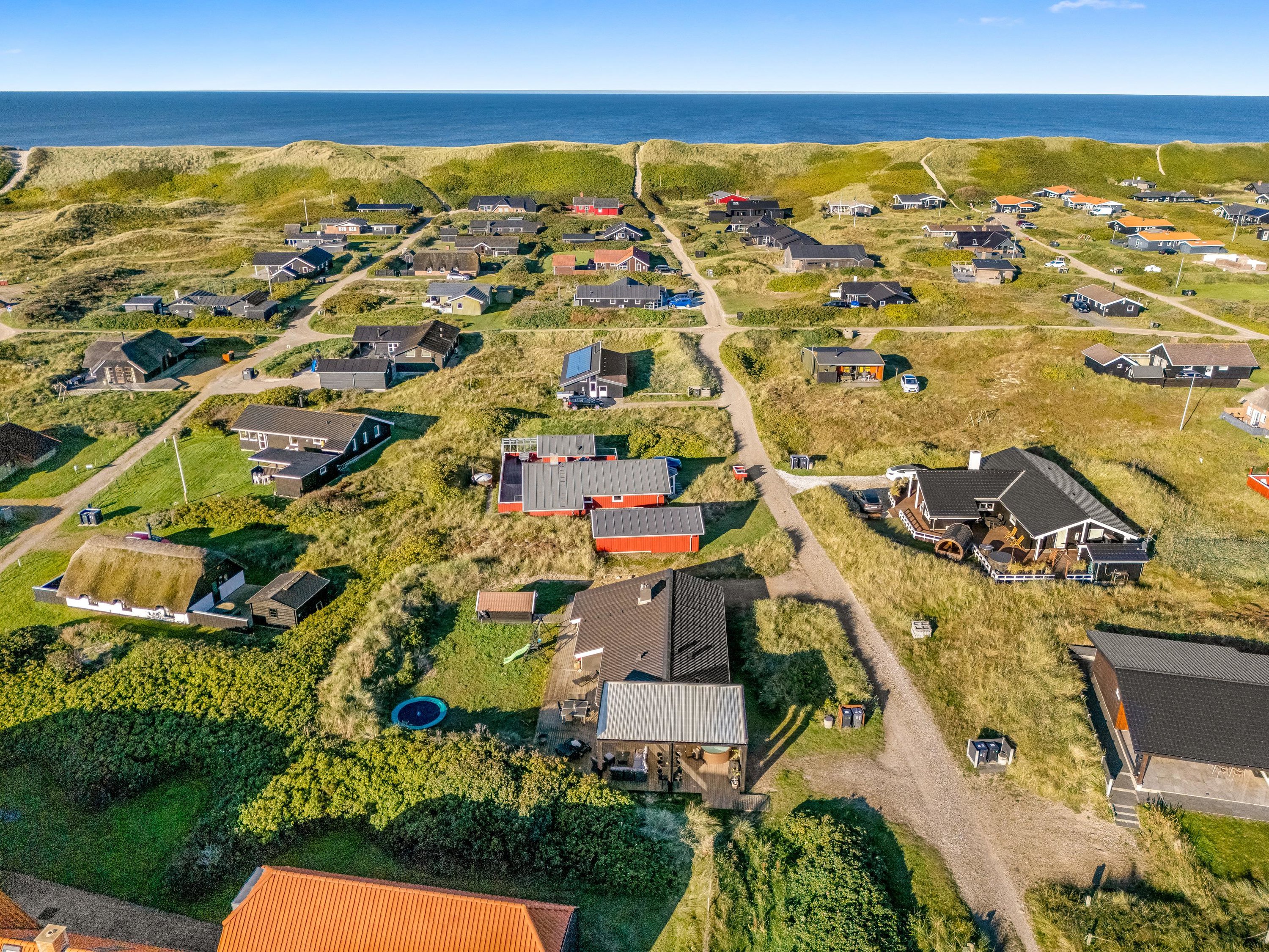 Fremhævet  billede i fuldskærmstilstand. Billede af Granvej 35, Aargab, 6960 Hvide Sande