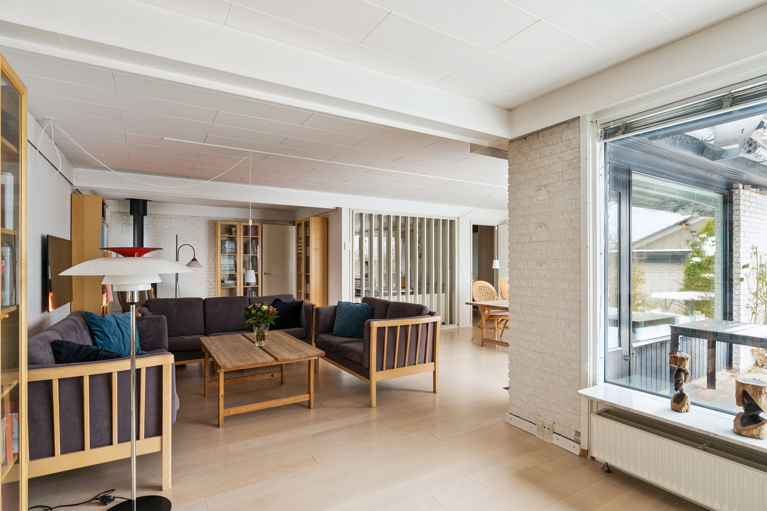 Fremhævet stue billede i fuldskærmstilstand. Billede af Sommerbuen 37, 2750 Ballerup