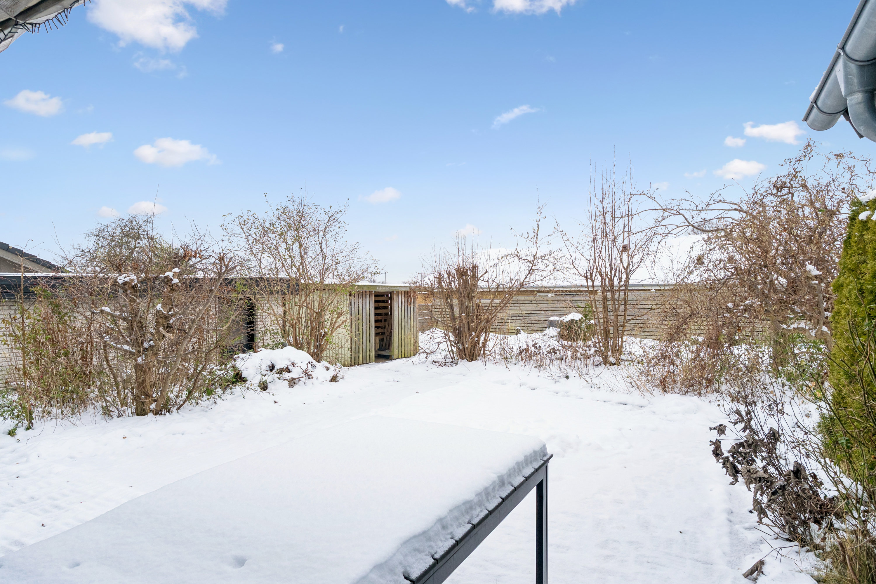 Fremhævet stald billede i fuldskærmstilstand. Billede af Sommerbuen 37, 2750 Ballerup