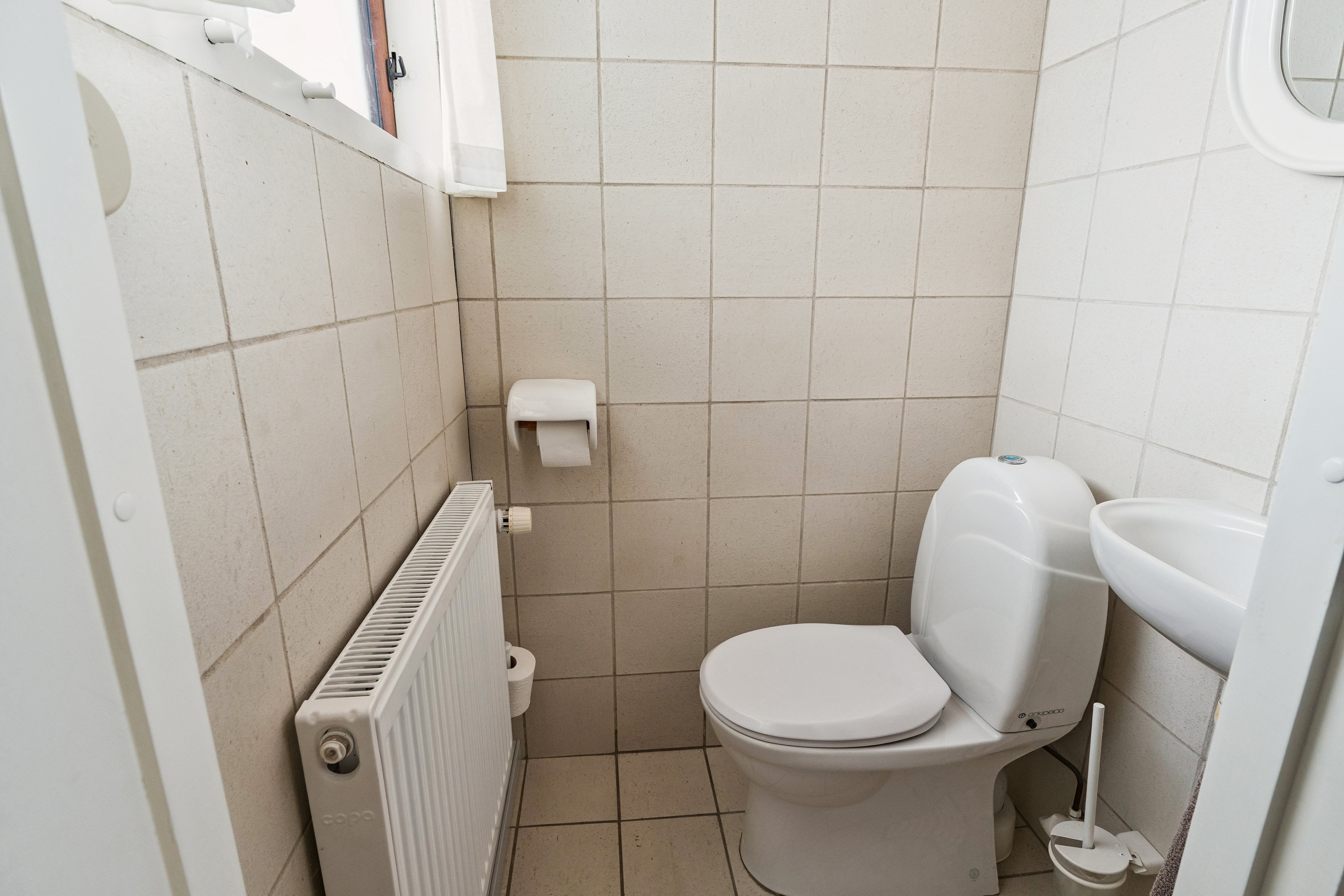 Fremhævet badeværelse billede i fuldskærmstilstand. Billede af Sommerbuen 37, 2750 Ballerup