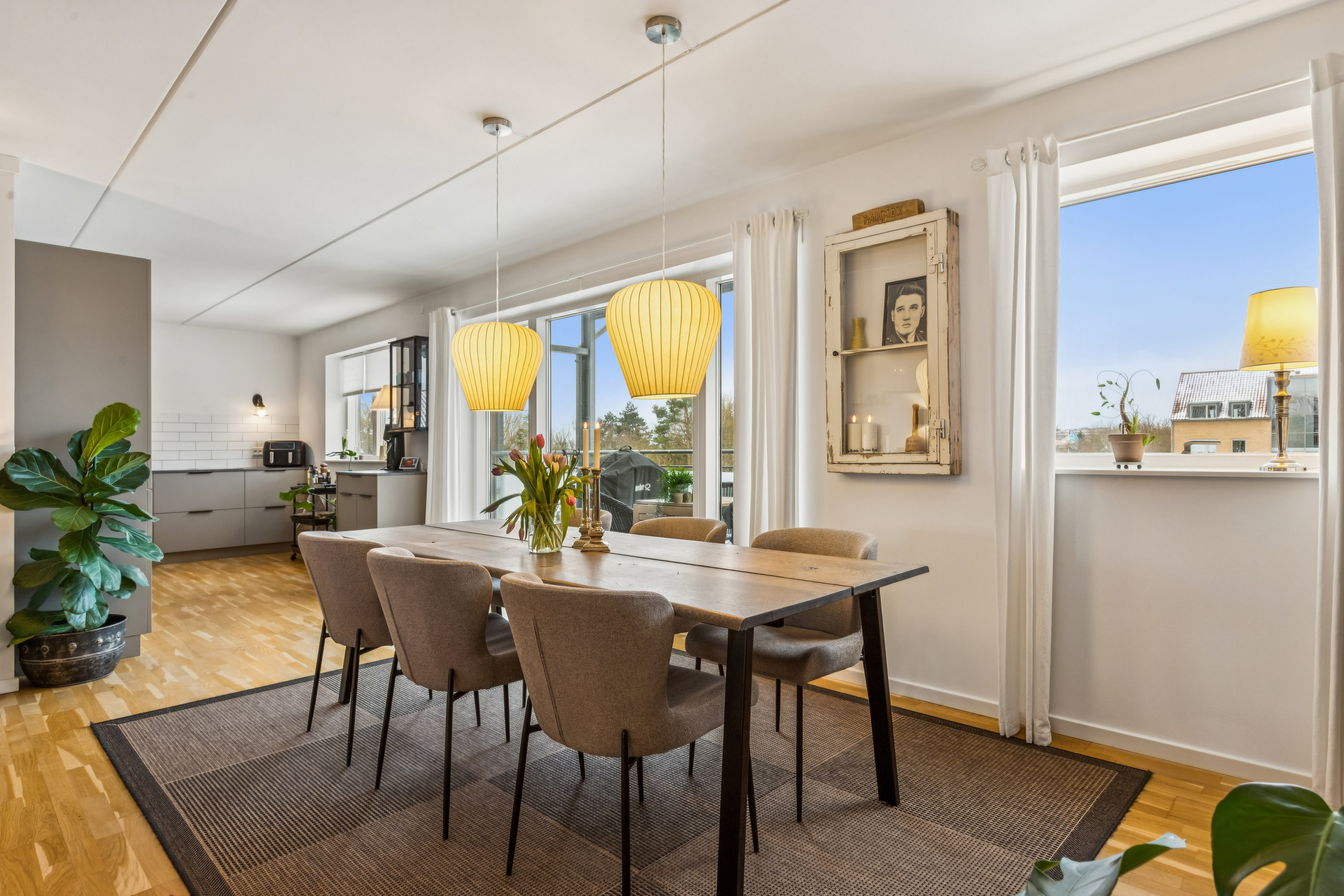 Fremhævet stue billede i fuldskærmstilstand. Billede af Englandsvej 276, 2. th., 2770 Kastrup