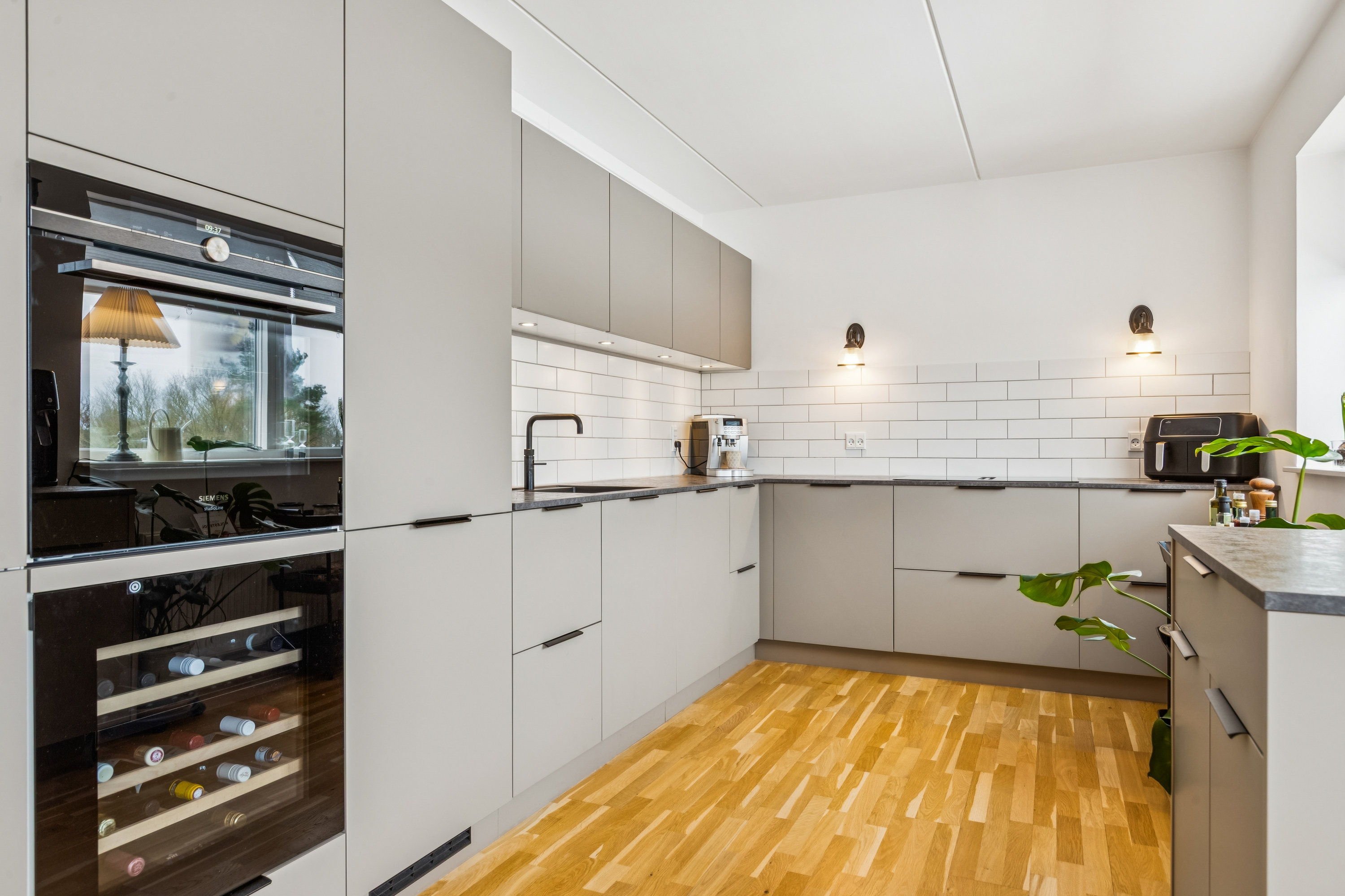 Miniaturebillede 1: køkken. Billede af Englandsvej 276, 2. th., 2770 Kastrup