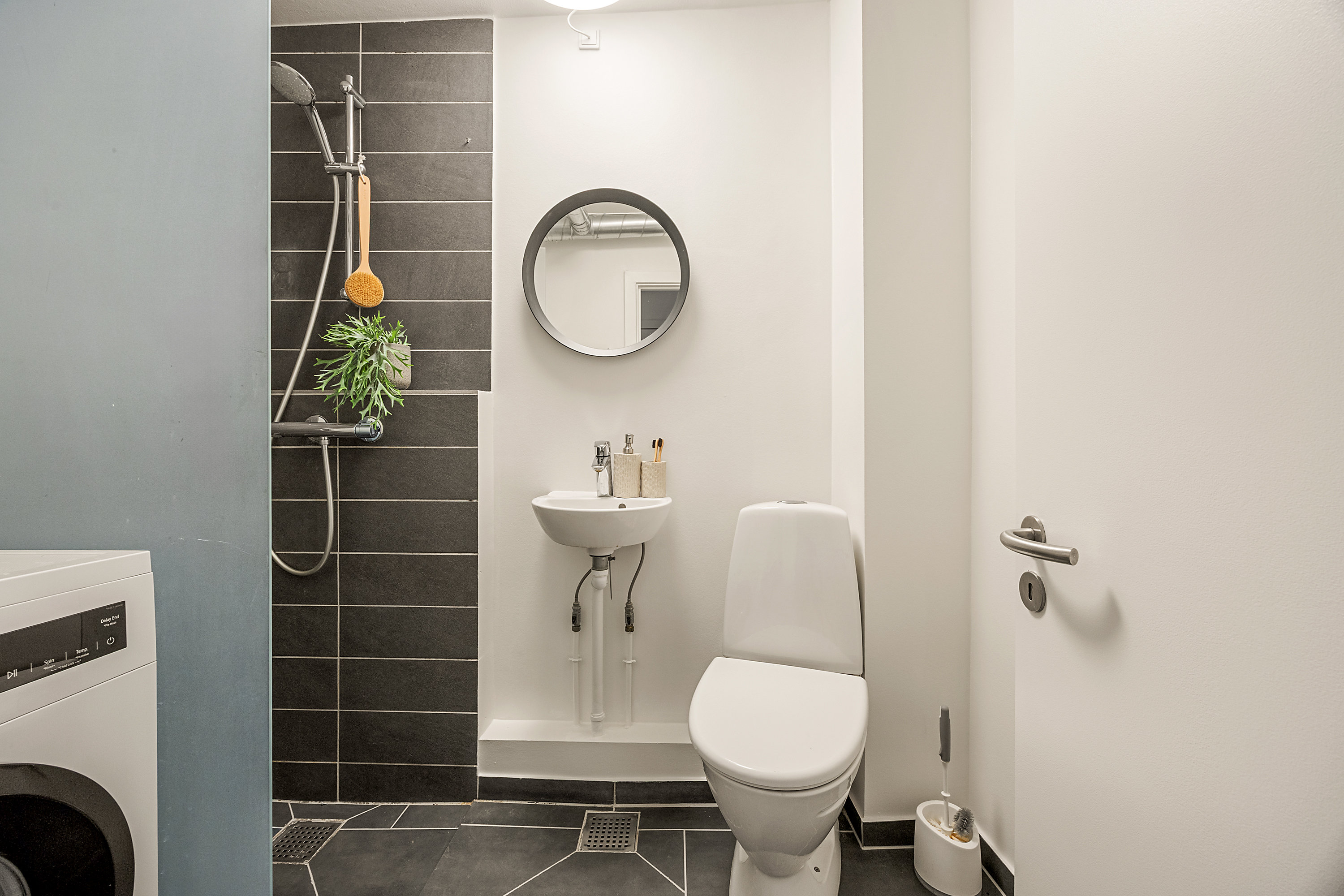 Miniaturebillede 2: badeværelse. Billede af Stubmøllevej 1, 2. 206., 2450 København SV