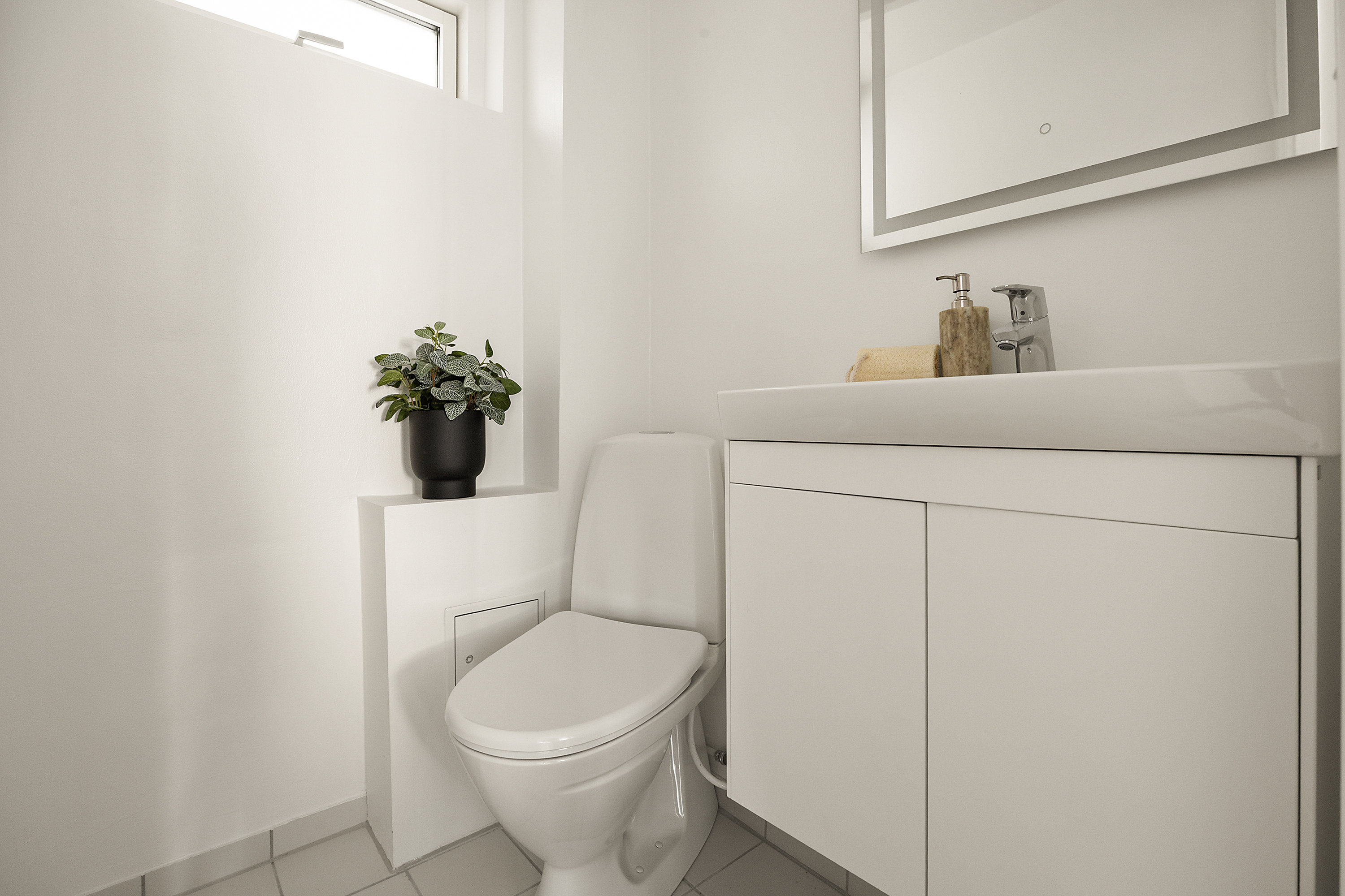 Fremhævet badeværelse billede i fuldskærmstilstand. Billede af Stubmøllevej 1, 2. 216., 2450 København SV