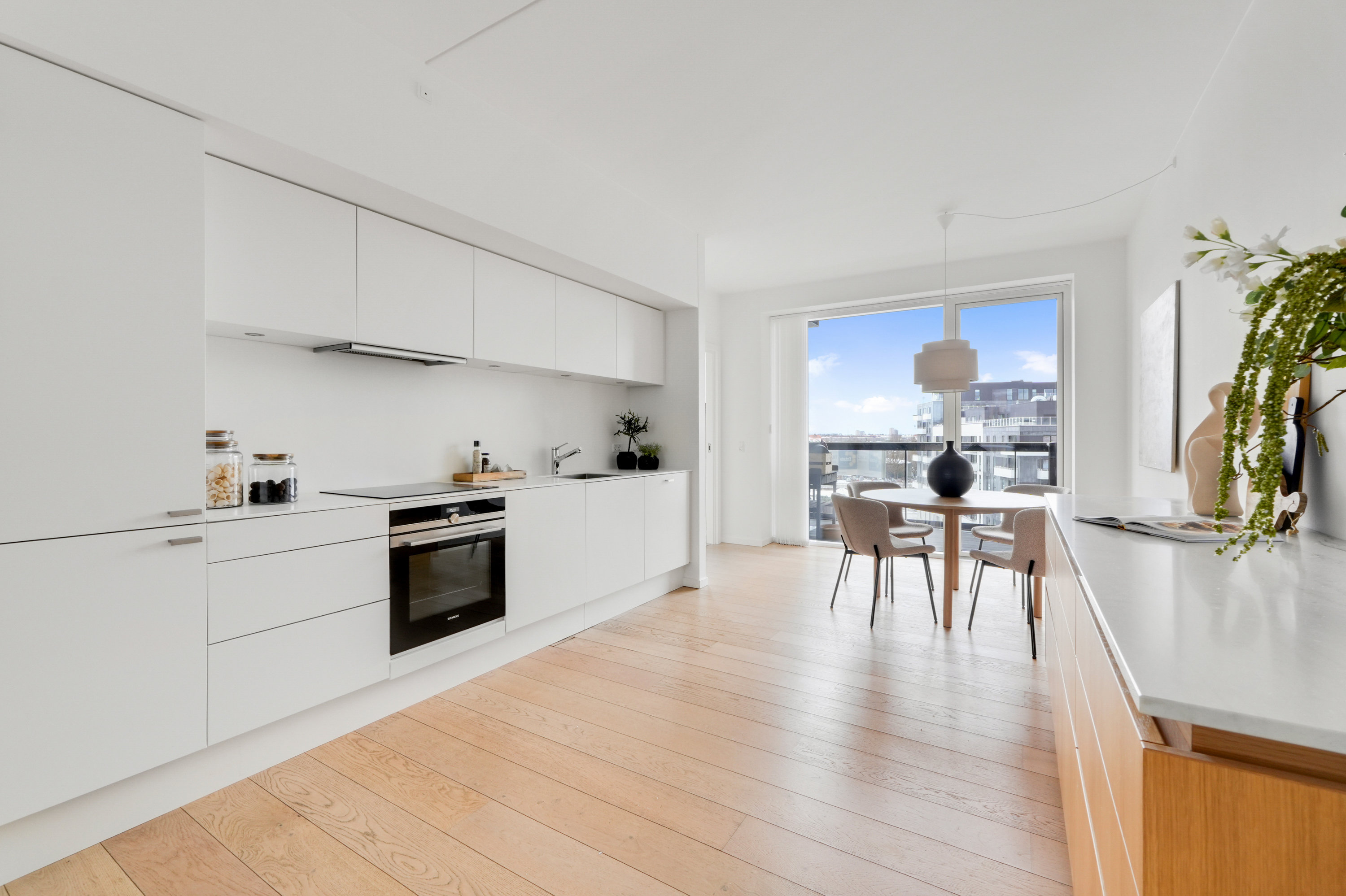 Fremhævet andet billede i fuldskærmstilstand. Billede af Martin Luther Kings Vej 13, 5. tv., 2450 København SV